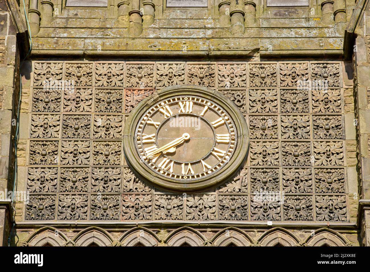 Città ferroviaria, Crewe, Cheshire East a Cheshire. La Christ Church Tower è una torre della chiesa gotica Revival Foto Stock