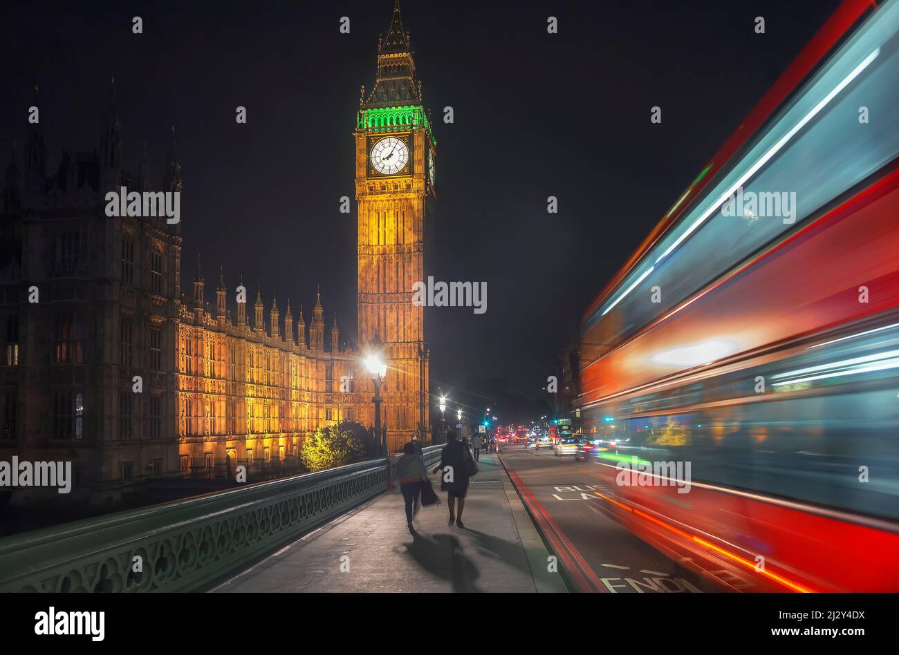 Big ben e autobus a due piani rosso, Londra, Inghilterra, Regno Unito Foto Stock