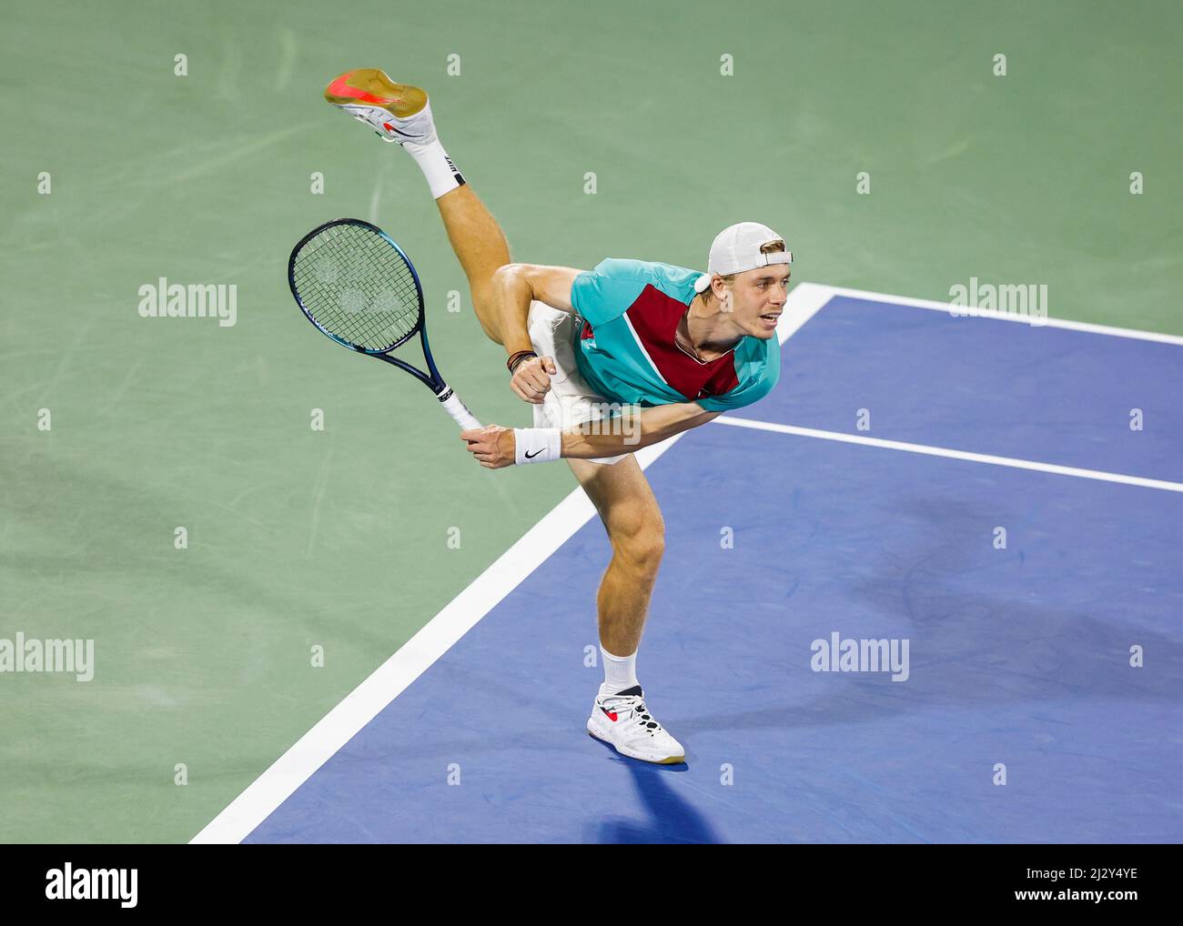 Il tennista canadese Denis Shapovalov è presente al Dubai Tennis Championships 2022, Dubai, Emirati Arabi Uniti. Foto Stock