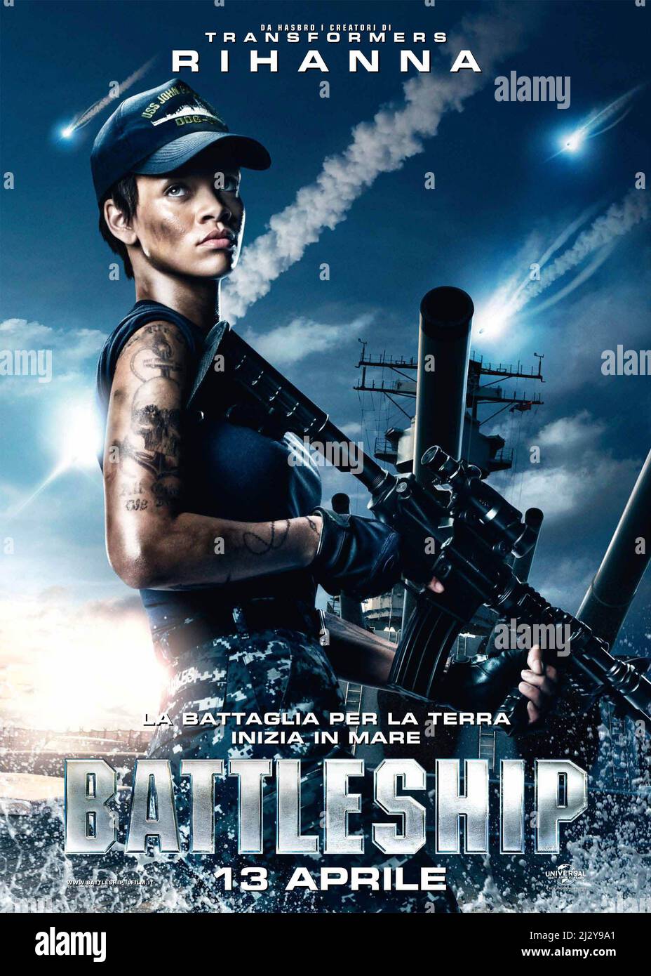 Los Angeles. CA.USA. Rihanna in una scena del nuovo film di ©Universal Pictures: Battleship (2012). Trama: Una flotta di navi è costretta a fare battaglia con un'armada di origini sconosciute per scoprire e contrastare i loro obiettivi distruttivi... Rif:LMK106-33587-090312 fornito da LMKMEDIA. Solo editoriale. Landmark Media non è il proprietario di copyright di questi filmati o TV, ma fornisce un servizio solo per i media outlet riconosciuti. pictures@lmkmedia.com Foto Stock