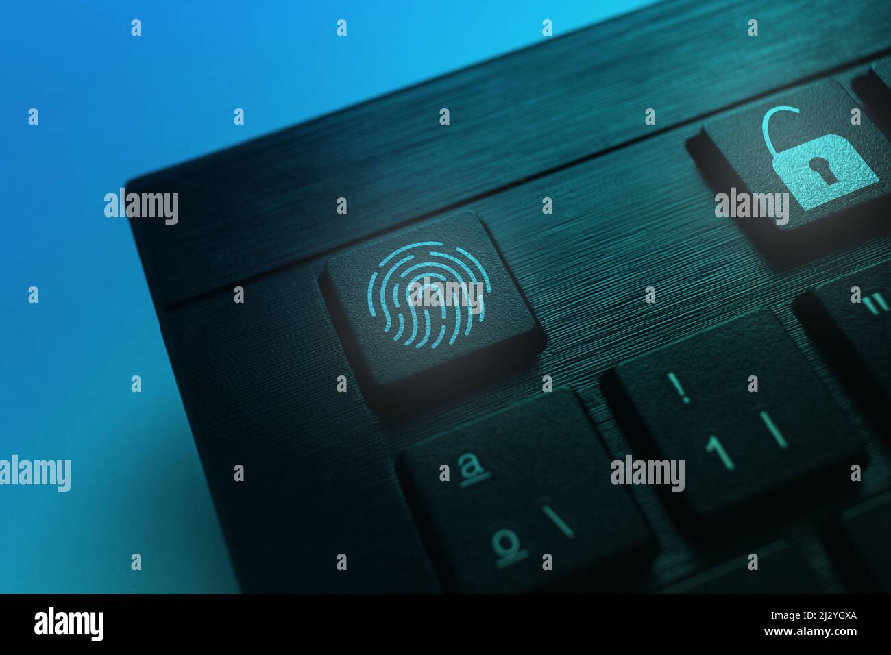 Concetto di tecnologia di sicurezza dell'impronta digitale sulla tastiera. Sblocca utente. Tecnologia globale. Protezione dei dati e sicurezza informatica. Foto Stock