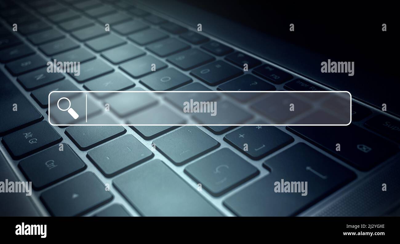 Tastiera con barra di ricerca digitale. Internet delle cose. Concetto di ricerca di informazioni sui dati Internet. Foto Stock