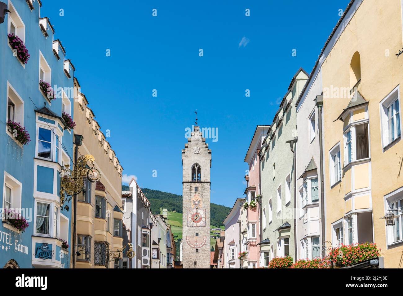 Via Neustadt, Zwölferturm, centro storico, Vipiteno, Alto Adige, Alto Adige, Italia Foto Stock