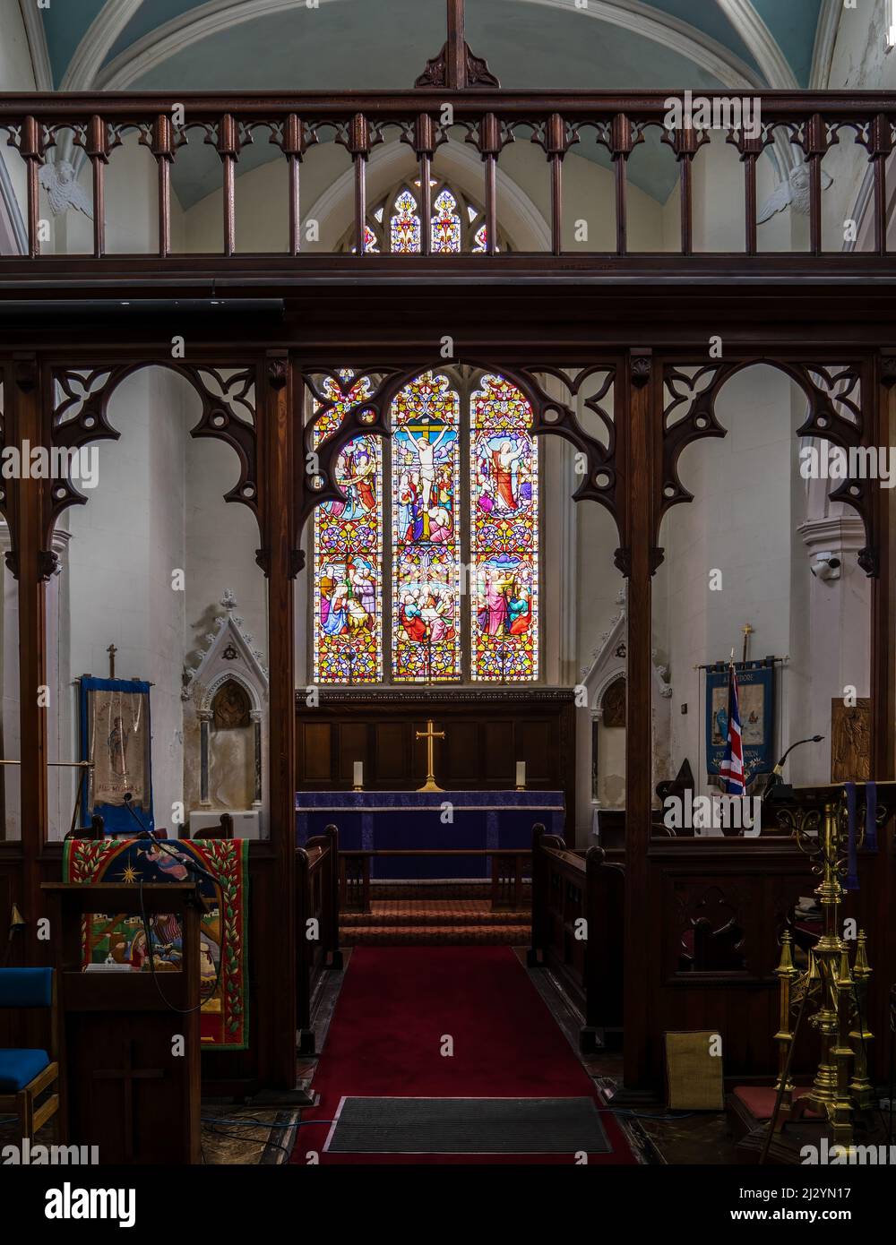 APPLEDORE, DEVON, INGHILTERRA - APRILE 2 2022: Vista all'interno della chiesa parrocchiale di St Marys. Foto Stock