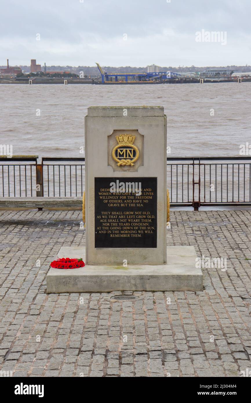 Merchant Navy seconda guerra mondiale Memorial, Pier Head Foto Stock