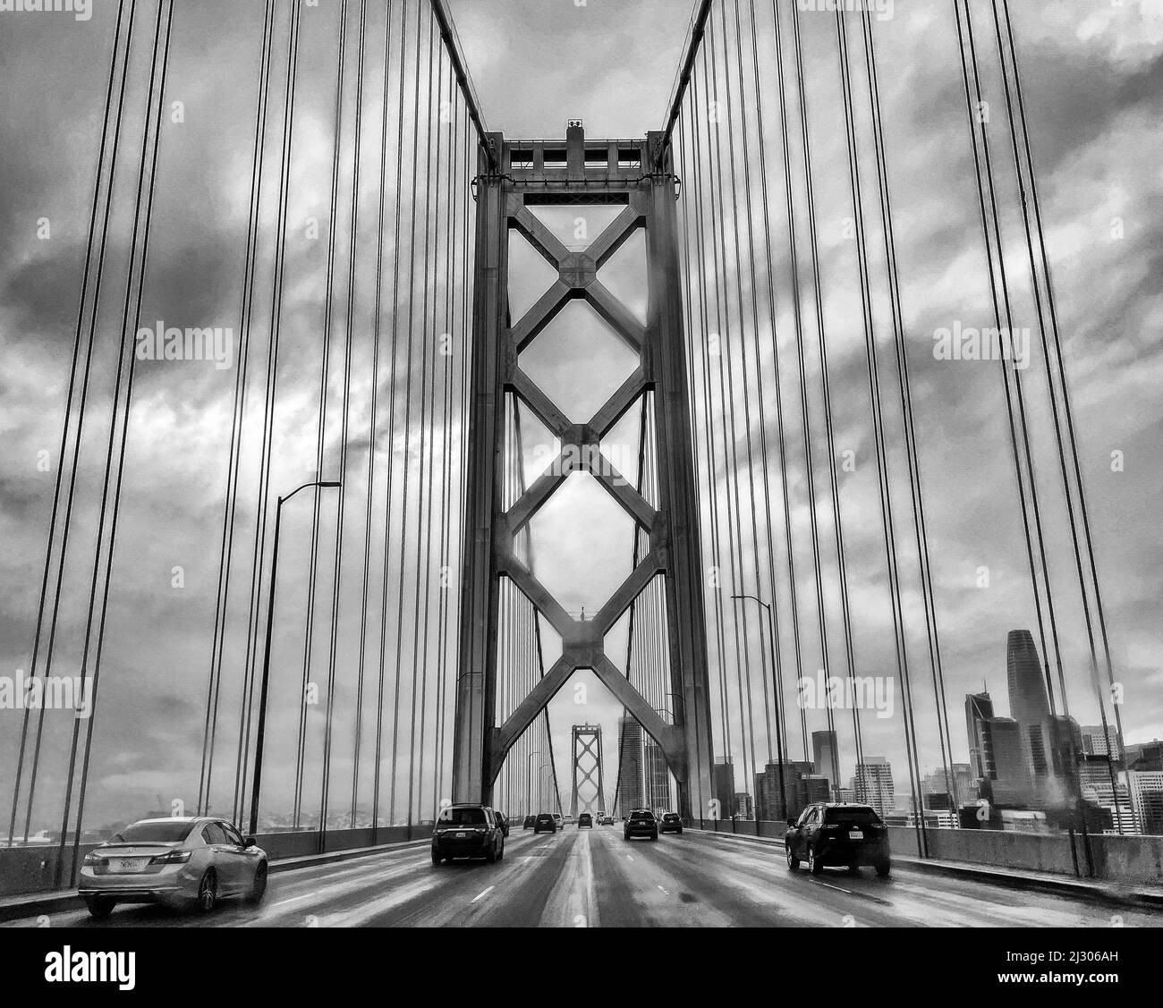 Attraversando il Bay Bridge a San Francisco Foto Stock