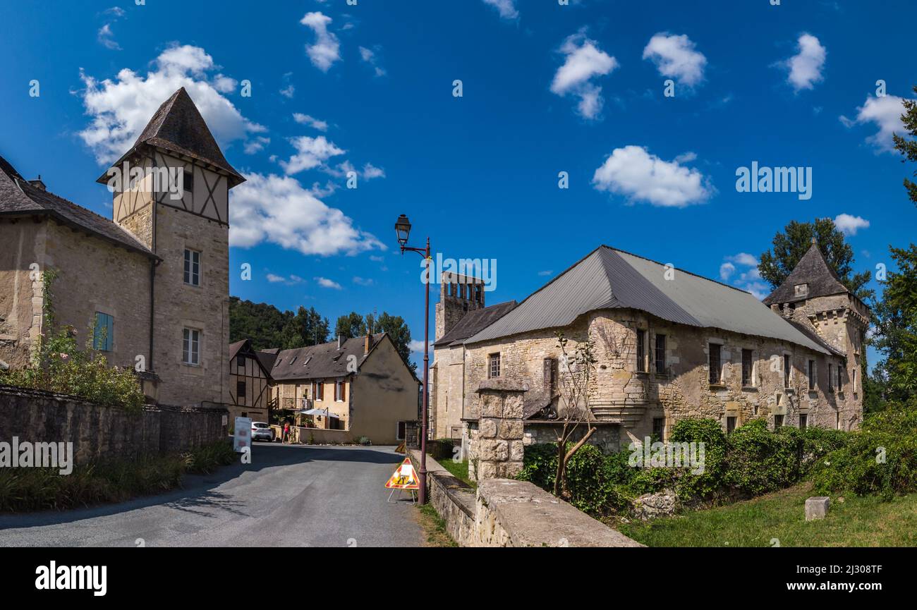 Vue panoramique du village et du Château Foto Stock