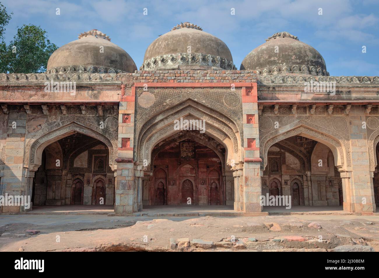 New Delhi, India. Giardini di Lodi. Moschea di Baria Gumbad, fine 15th. Secolo. Foto Stock