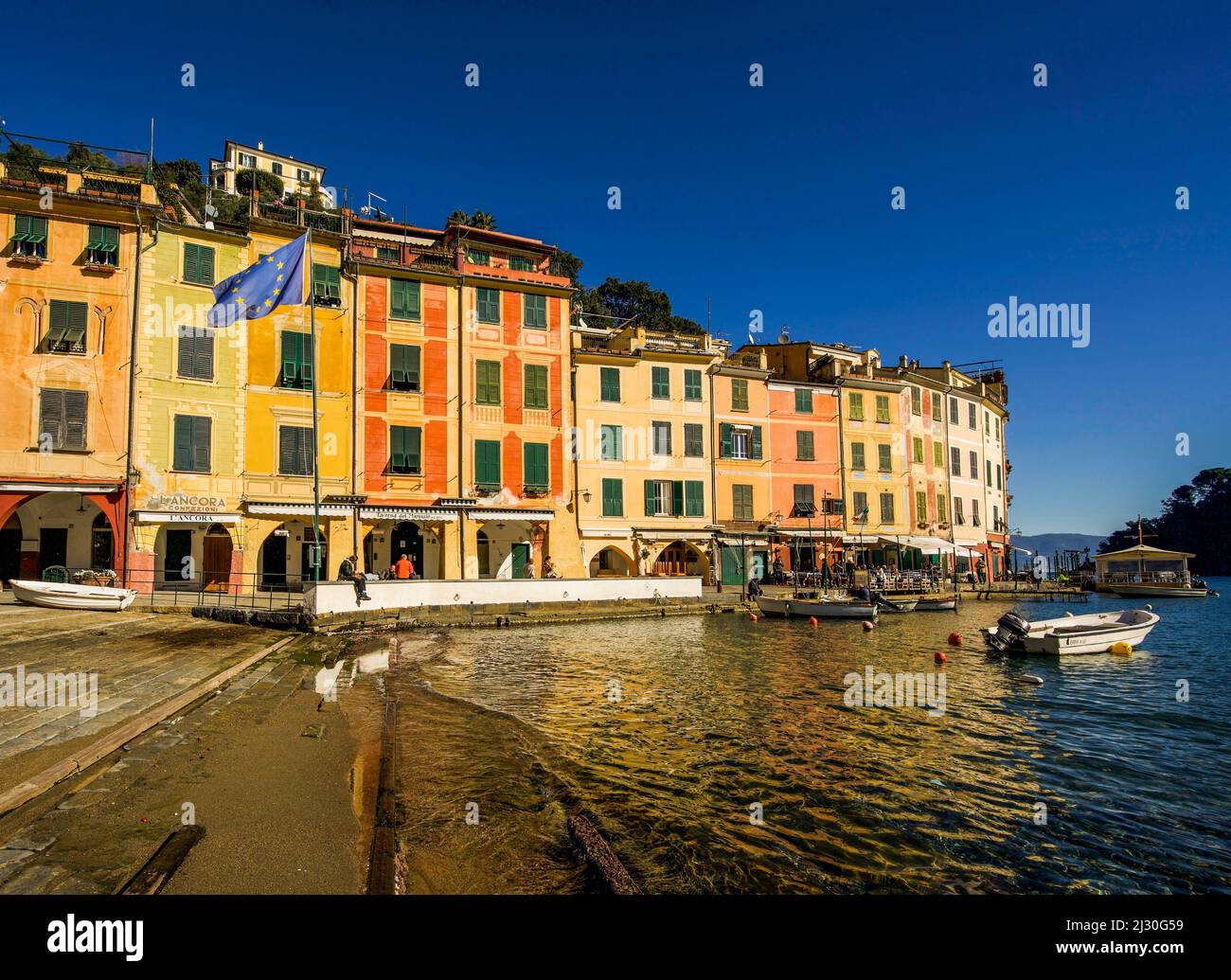 Al porto di Portofino, provincia di Genova, Liguria, Riviera di Levante; Italia Foto Stock