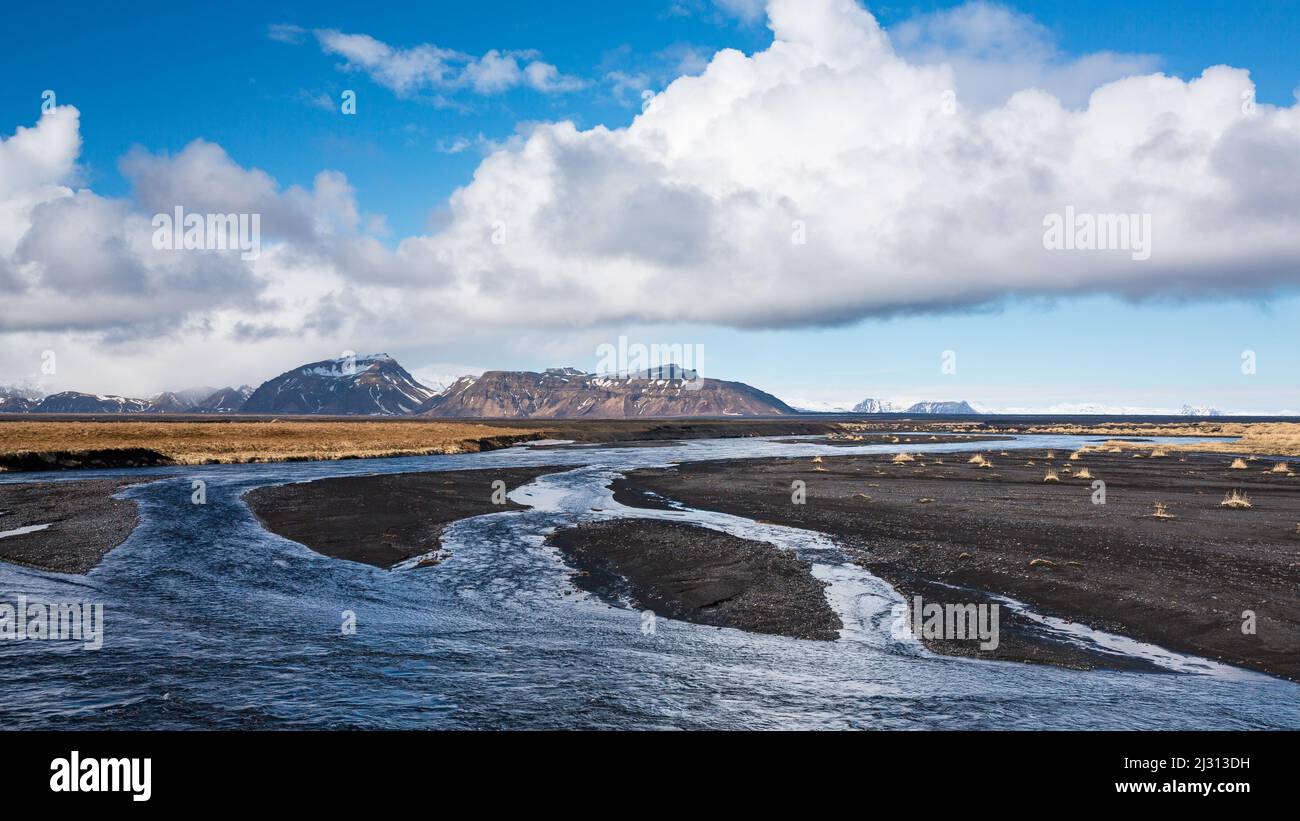 Fiume del ghiacciaio di Mulakvisl, pianura di Myrdalsandur, Islanda del Sud, Europa Foto Stock