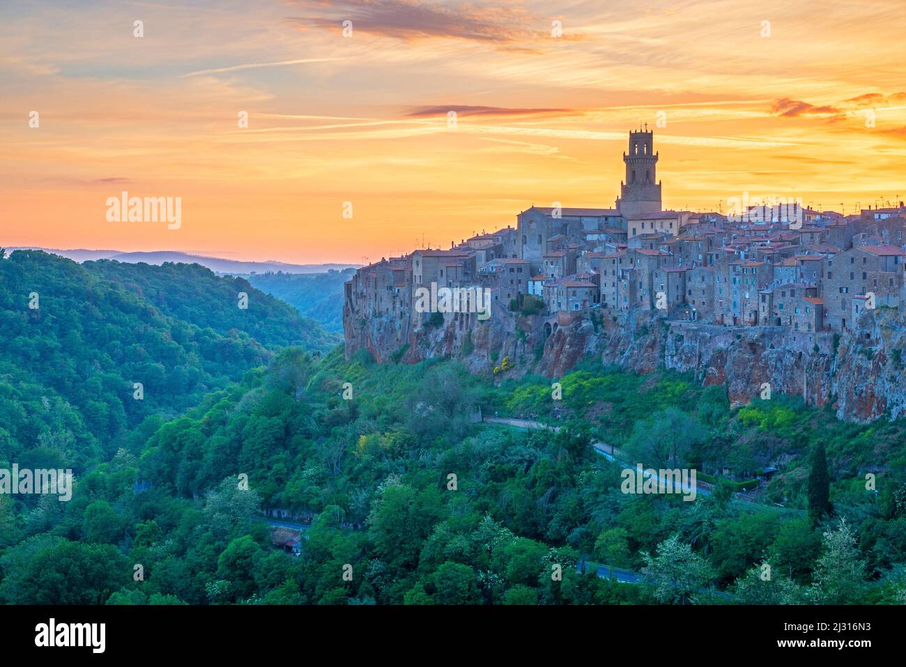 Vista su Pitigliano, Maremma, Provincia di Grosseto, Toscana, Italia Foto Stock