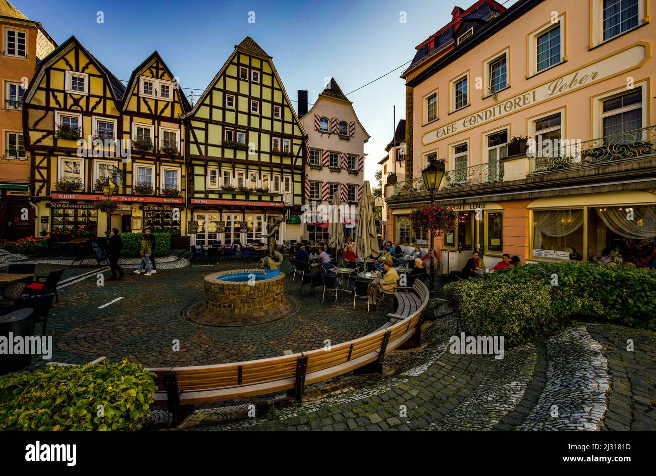 Vista della Burgplatz a Linz sul Reno, distretto di Neuwied; Renania-Palatinato, Germania Foto Stock