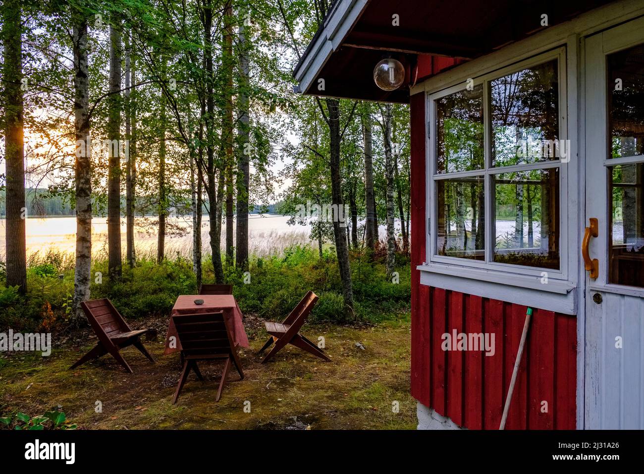 Case vacanza in legno al campeggio Sulkavan Oravanpesät, il famoso tour in canoa Squirrel Tour (Oravareitti), finlandese Lake District, Finlandia, conduce tra Juva e Sulkava Foto Stock