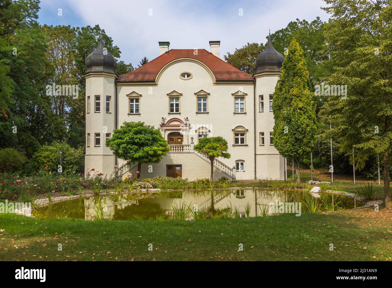 Niederpöring, Castello di Niederpöring, chiesa parrocchiale cattolica di San Bartolomeo Foto Stock