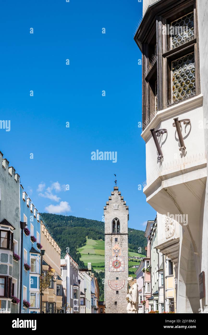 Via Neustadt, Zwölferturm, centro storico, Vipiteno, Alto Adige, Alto Adige, Italia Foto Stock