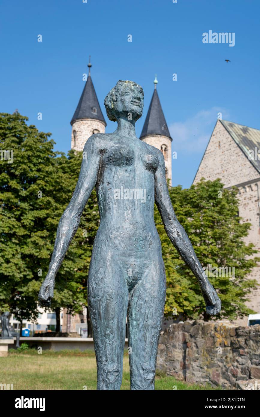 Nuotatore di Jenny Mucchi-Wiegmann, Magdeburg Sculpture Park, Sassonia-Anhalt, Germania Foto Stock