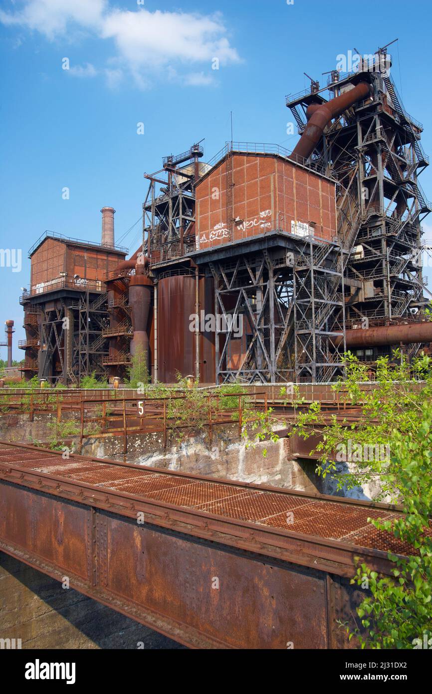 1985 disusato Meiderich ironworks, Duisburg-Nord Landscape Park, Route of Industrial Culture, Ruhr Area, Renania settentrionale-Vestfalia, Germania, Europa Foto Stock