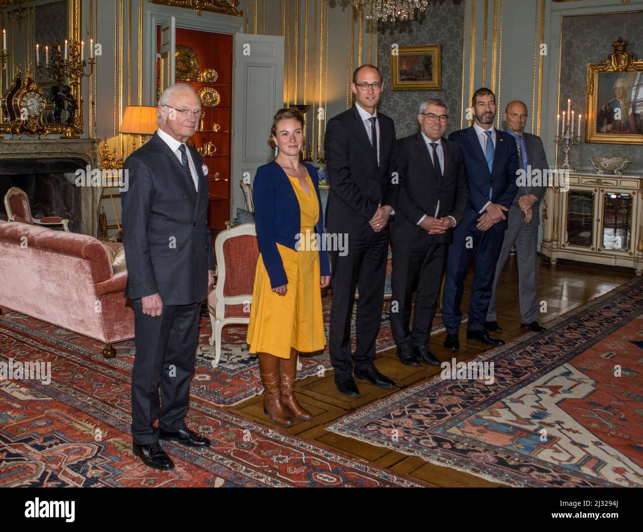 Re Carl XVI Gustaf riceve in udienza Irène Kälin, Presidente del Parlamento svizzero, a Stoccolma, Svezia, il 04 aprile 2022. Photo by Peter Grannby/Stella Pictures/ABACAPRESS.COM Credit: Abaca Press/Alamy Live News Foto Stock