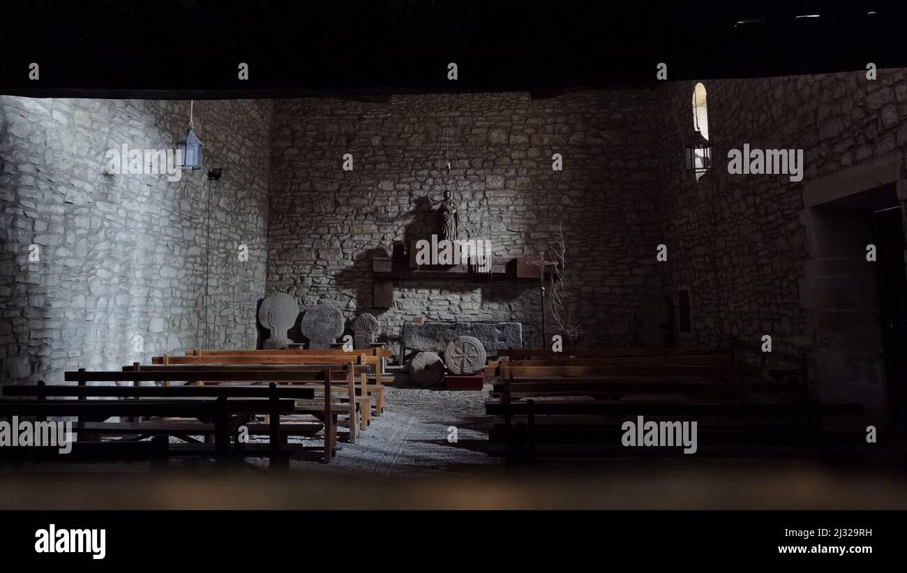 Ermita de San Adrián, Necrópolis de San Adrián de Argiñeta, Elorrio, Vizcaya, País Vasco, España Foto Stock