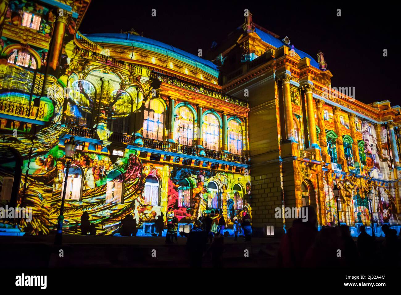 Festival of Lights, festival annuale che si svolge a marzo con installazioni di luce proiettata sugli edifici simbolo - qui il National th Foto Stock