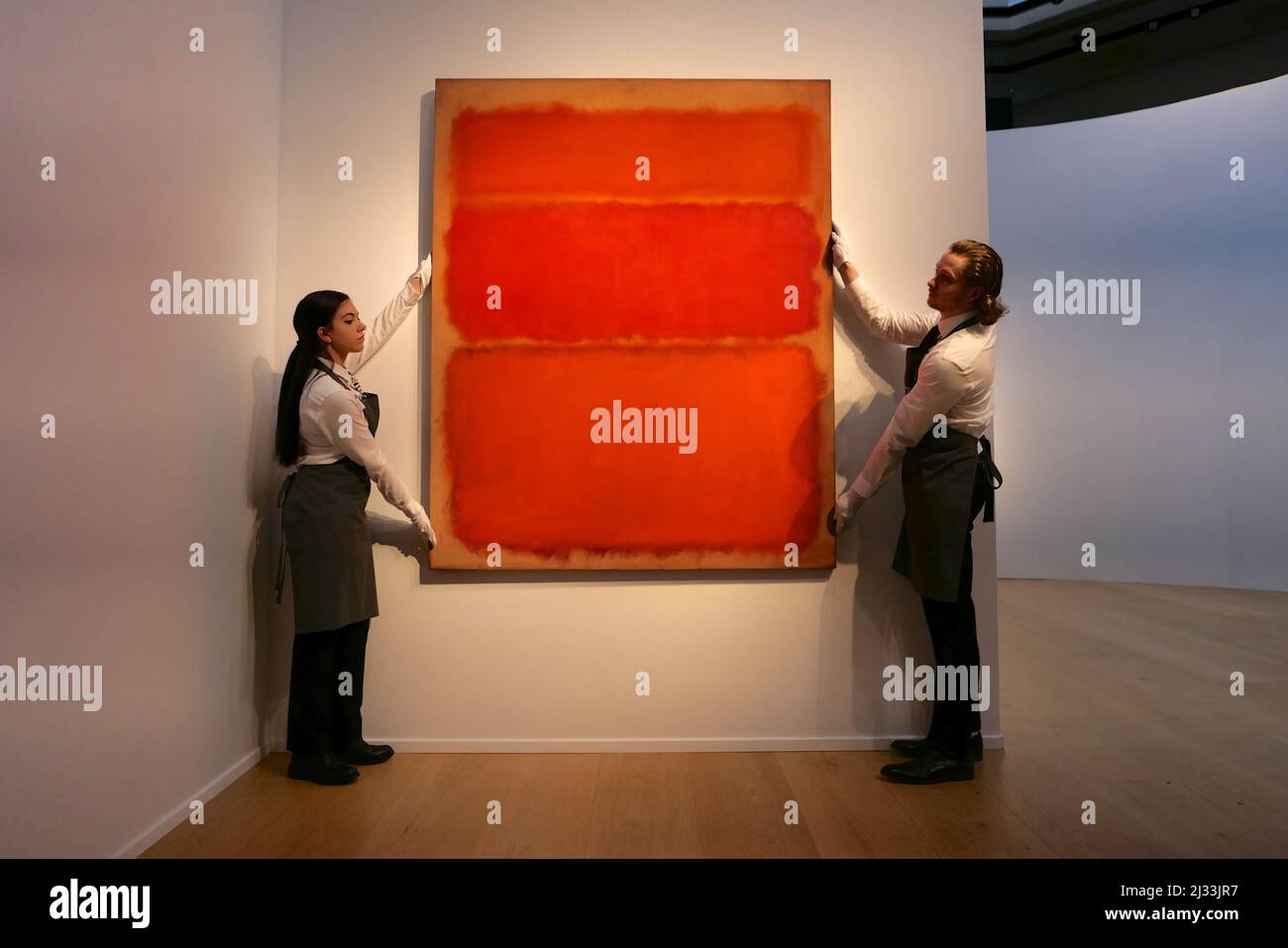 MASTERWORKS DI MONET E ROTHKO , IN EVIDENZA DALLA COLLEZIONE DI ANNE H. BASS . La vendita della collezione di Anne H Bass avrà luogo durante la settimana del 20th e 21st secolo di vendite d'arte di Christie al Rockfeller Plaza di New York City . La raccolta comprende 12 opere e dovrebbe superare i $250 milioni . Foto Stock