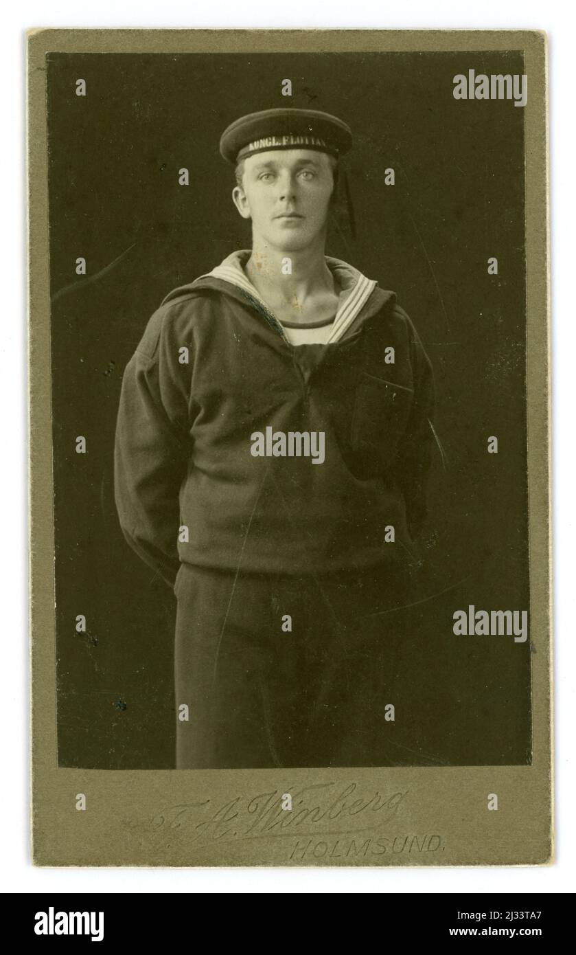 Originale, trasparente, CDV svedese di bel marinaio della Kungliga Flottan svedese (flotta della Royal Navy). Dallo studio fotografico di Frans August Winberg con sede a Holmsund, comune di Umeå, contea di Västerbotten, Svezia, circa 1905. Foto Stock