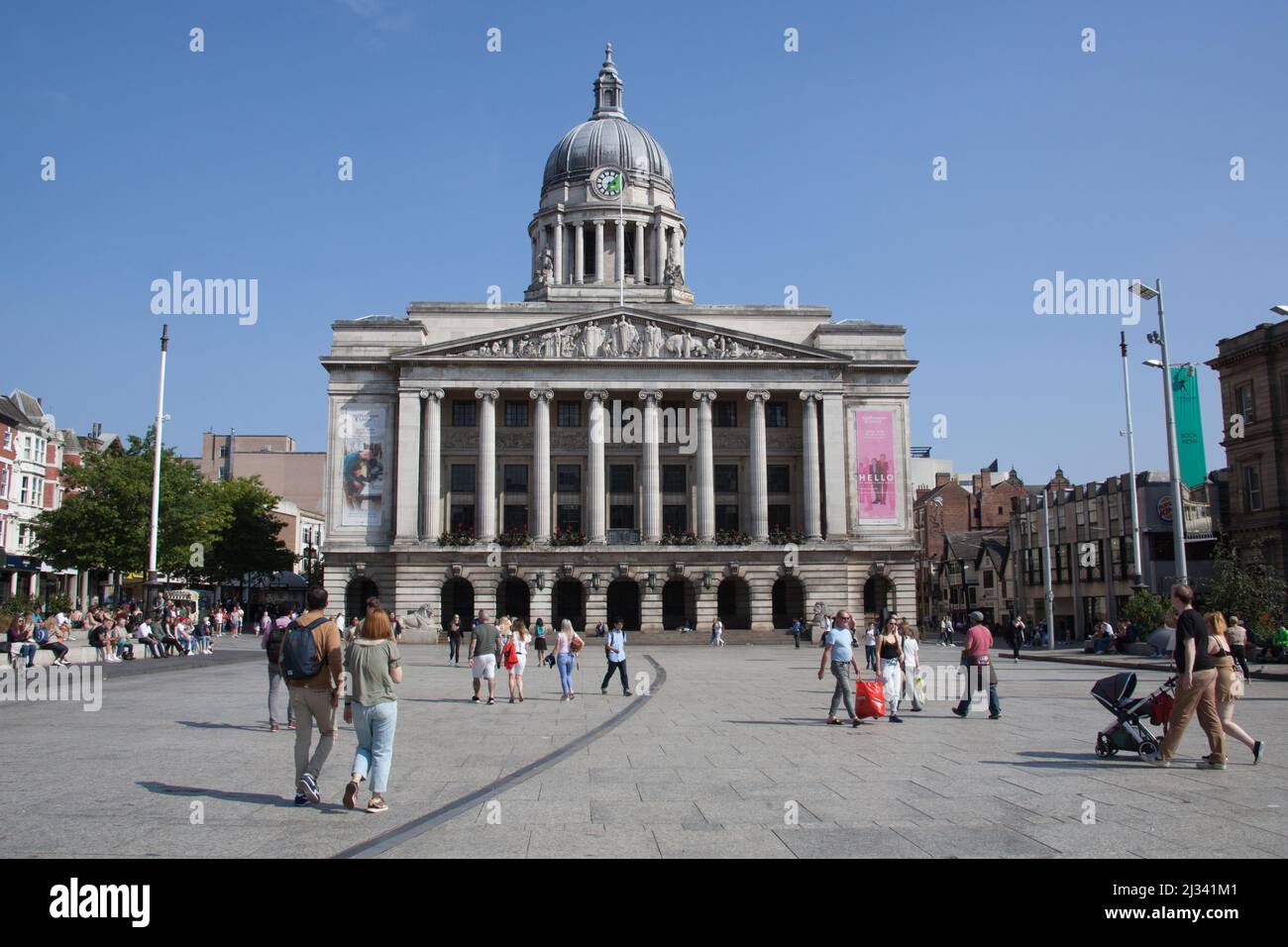 Vista sulla Piazza del mercato Vecchio a Nottingham nel Regno Unito Foto Stock