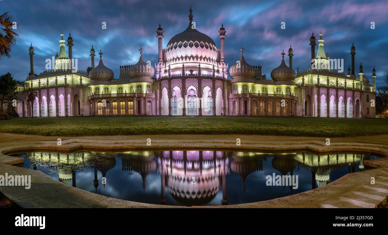 Il Royal Pavilion, noto anche come Brighton Pavilions, è un'ex residenza reale di grado i situata al largo della Grand Parade di Brighton. il pa Foto Stock