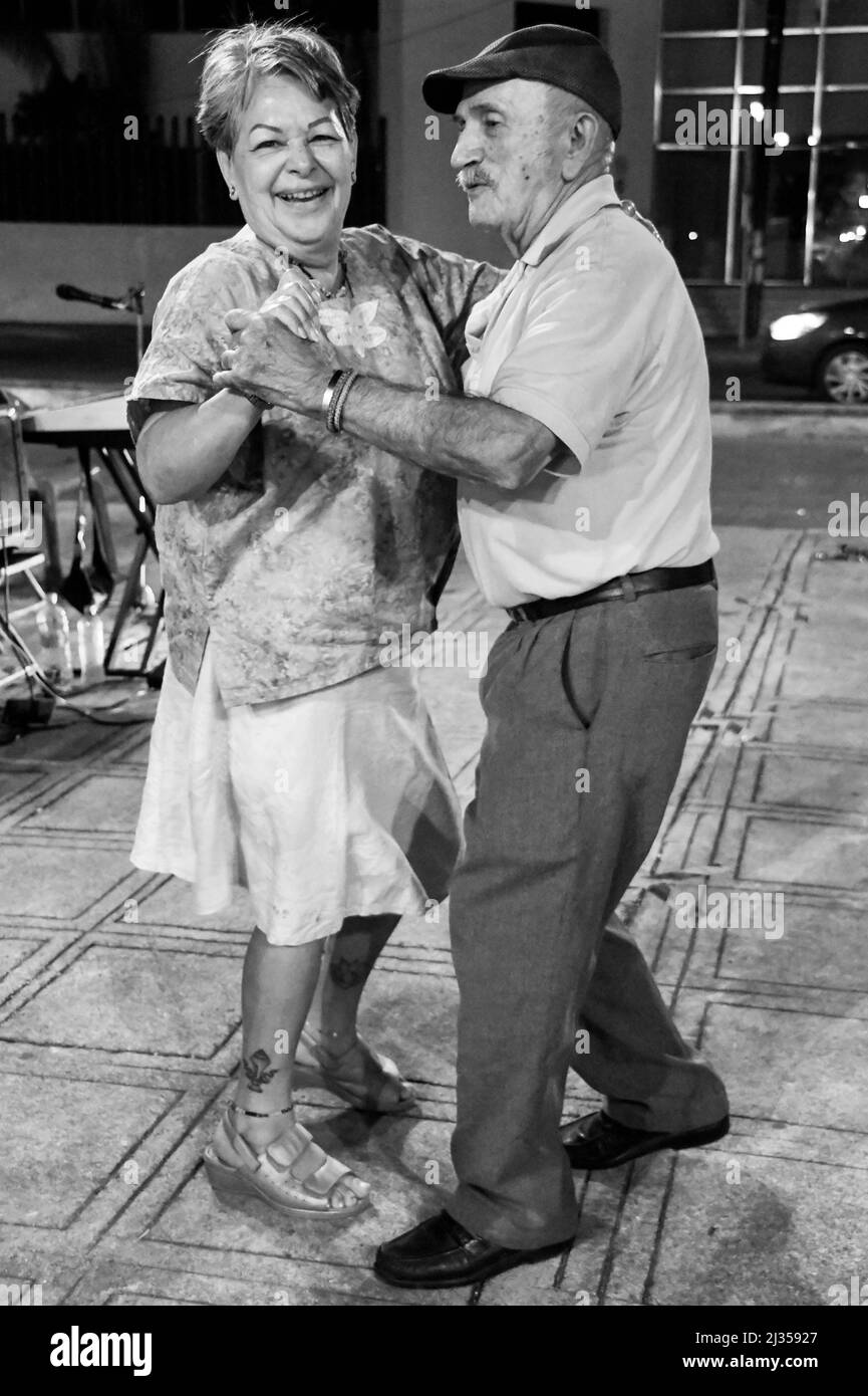 Coppia messicana di anziani danzanti Foto Stock