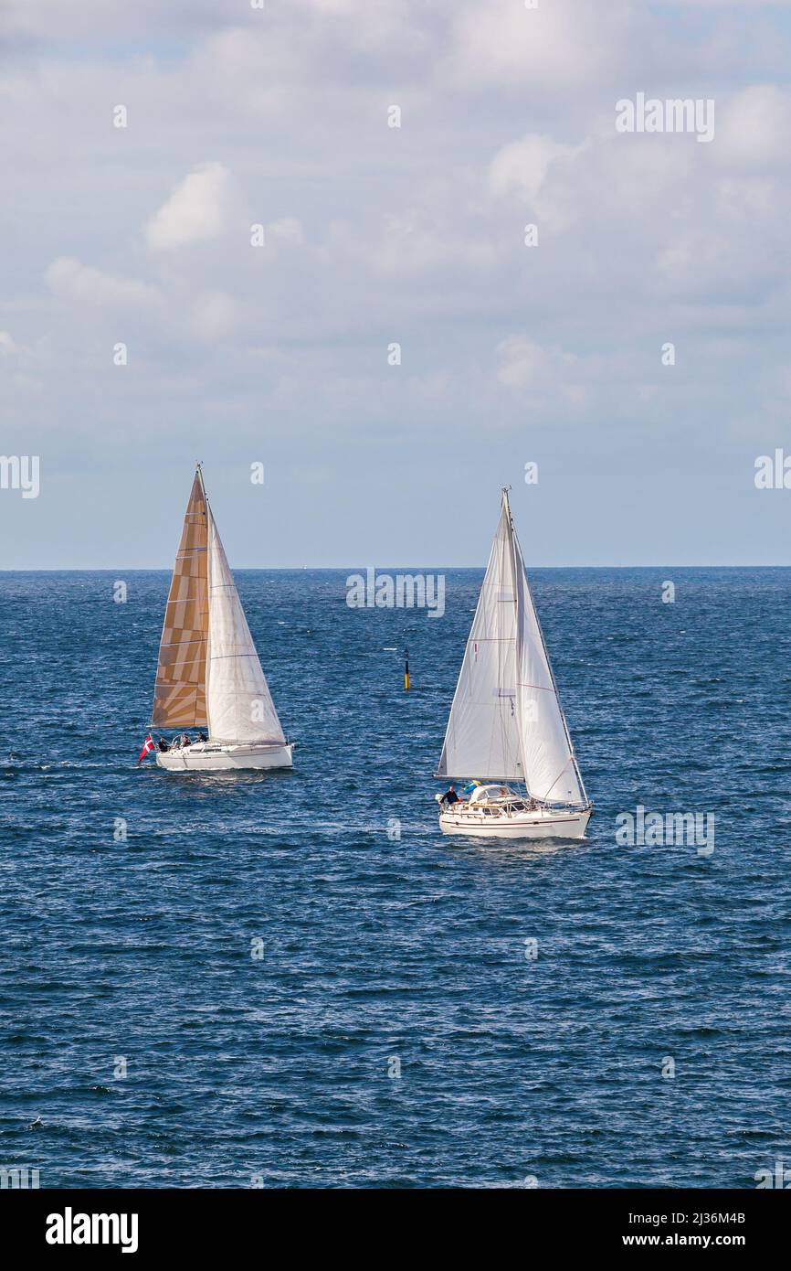 Vela sul mare in estate Foto Stock