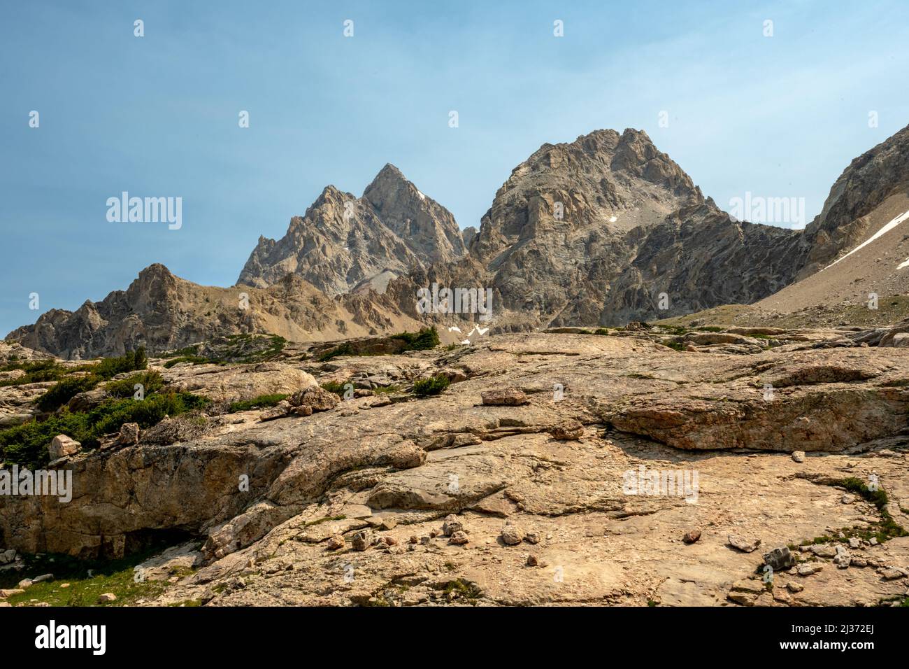 Il cono gelato e lo Spalding Peak da Avalanche divide Trail nel Grand Teton National Park Foto Stock