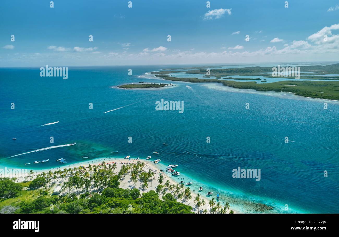 Isola paradisiacale dei Caraibi - Cayo Sombrero - Morrocoy, Venezuela. Vista aerea. Foto Stock