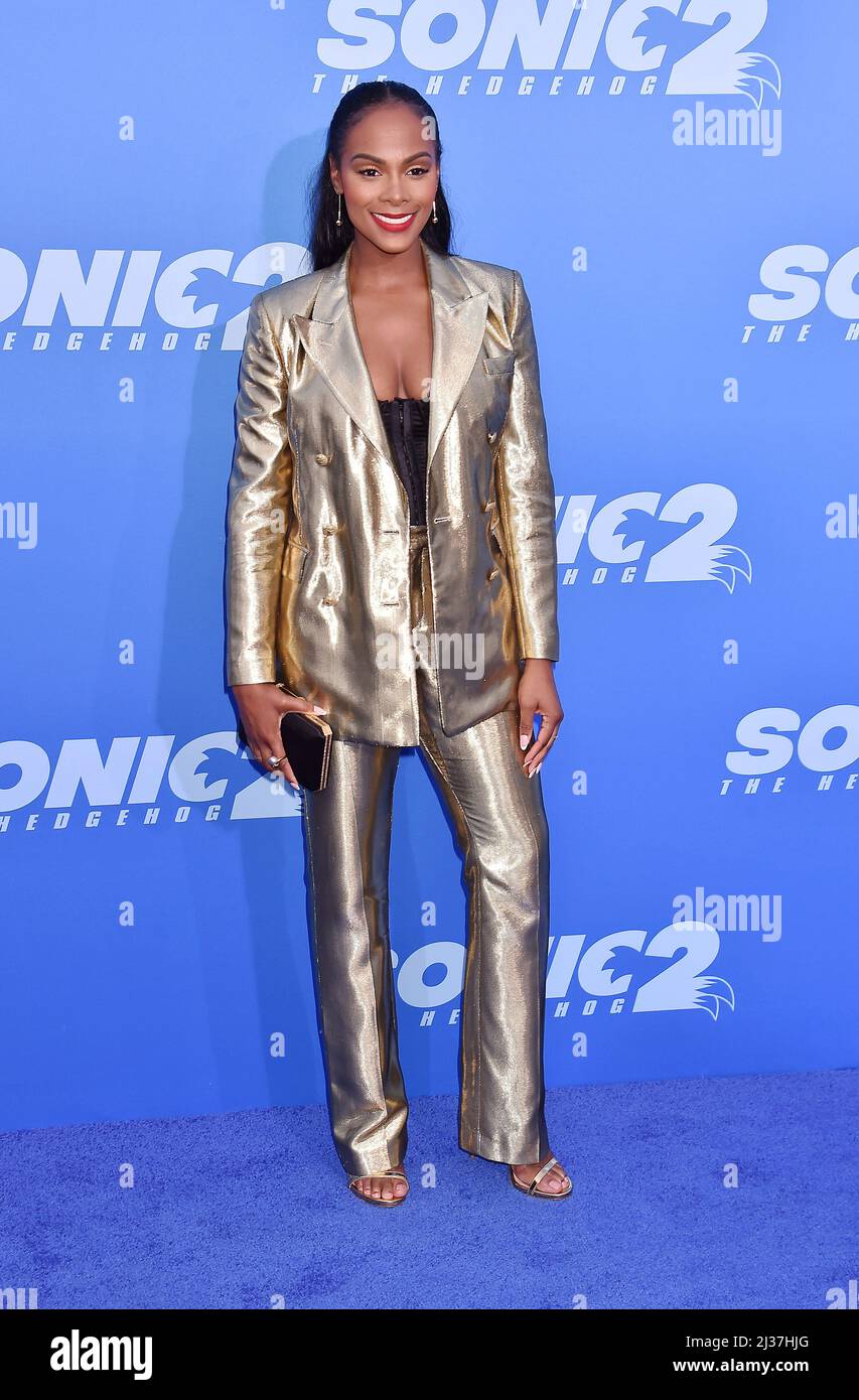 Los Angeles, CA. 05th Apr 2022. Tika Sumpter partecipa alla prima proiezione di Los Angeles di "Sonic the Hedgehog 2" al Regency Village Theatre il 05 aprile 2022 a Los Angeles, California. Credit: Jeffrey Mayer/JTM Photos/Media Punch/Alamy Live News Foto Stock
