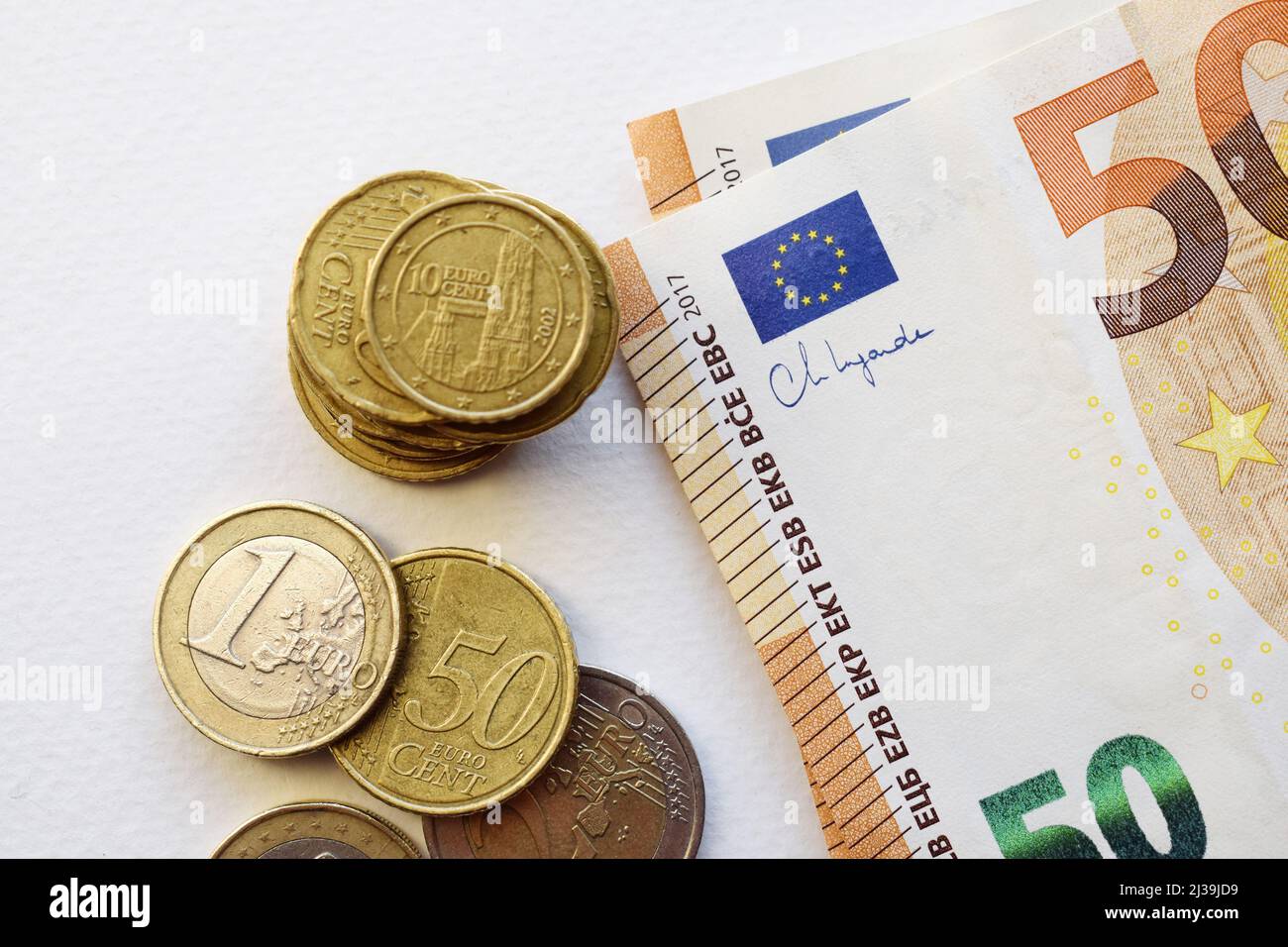 Quanto costa produrre monete e banconote? E vale la pena usare i centesimi  di euro?