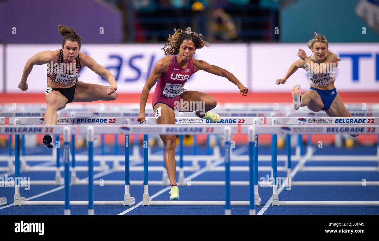 Michelle Harrison, Gabriele Cunningham e Viktória Forster gareggiano nelle 60m semifinali del Day Two del World Athletics Indoor Champi Foto Stock