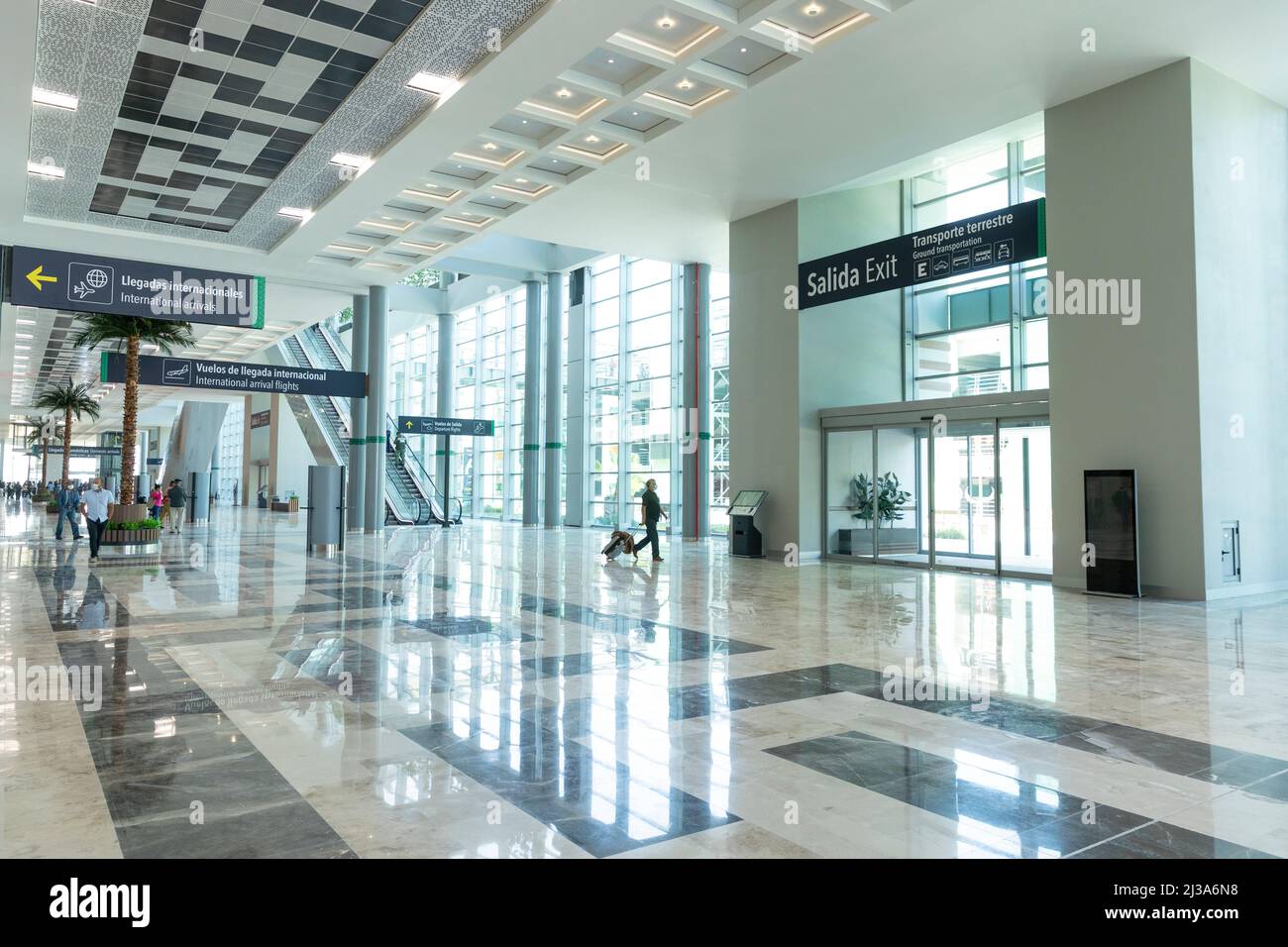 All'interno dell'Aeroporto Internazionale di Felipe Angeles. Hall degli arrivi. Foto Stock
