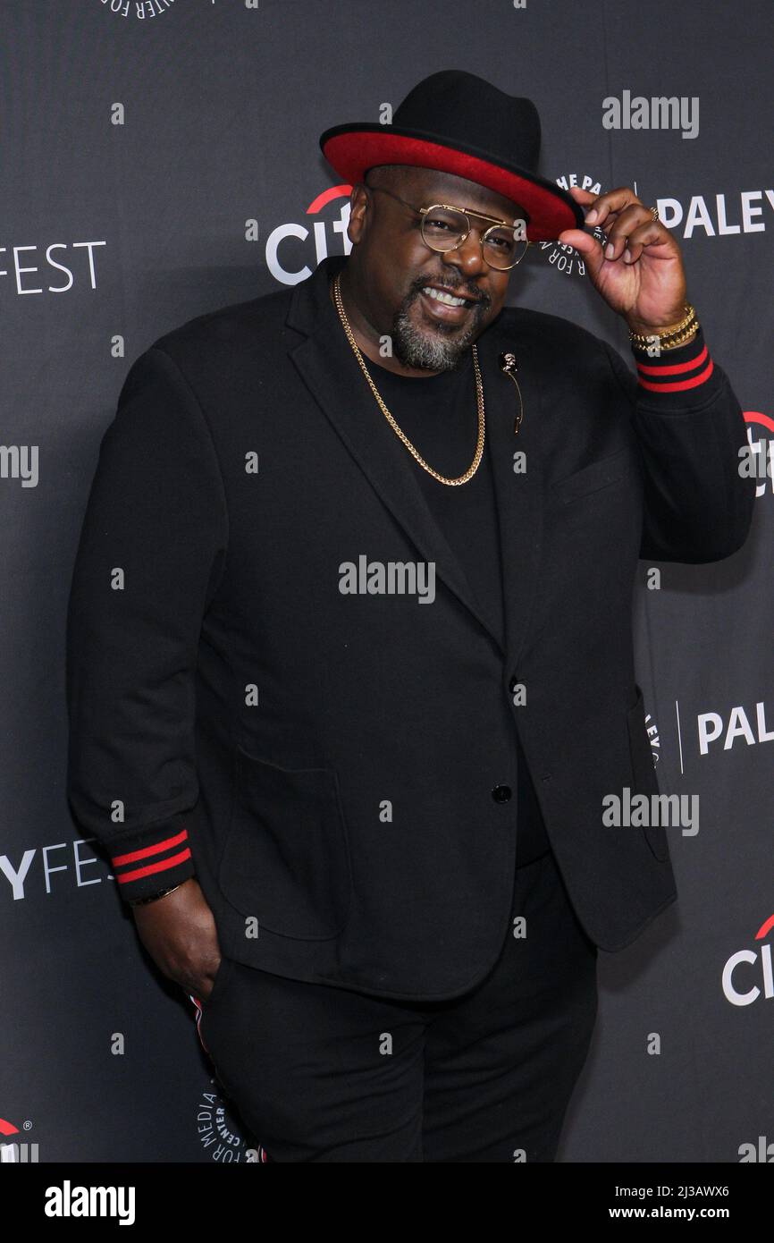 7 Aprile 2022, Hollywood, California, USA: Cedric The Entertainer partecipa 39th Annual PaleyFest LA - ''Ghosts'' e ''The Neighborhood'.Apr 06 2022 - Dolby Theatre - Hollywood Stati Uniti Foto di TLowe (Credit Image: © T. Lowe/ZUMA Press Wire) Foto Stock