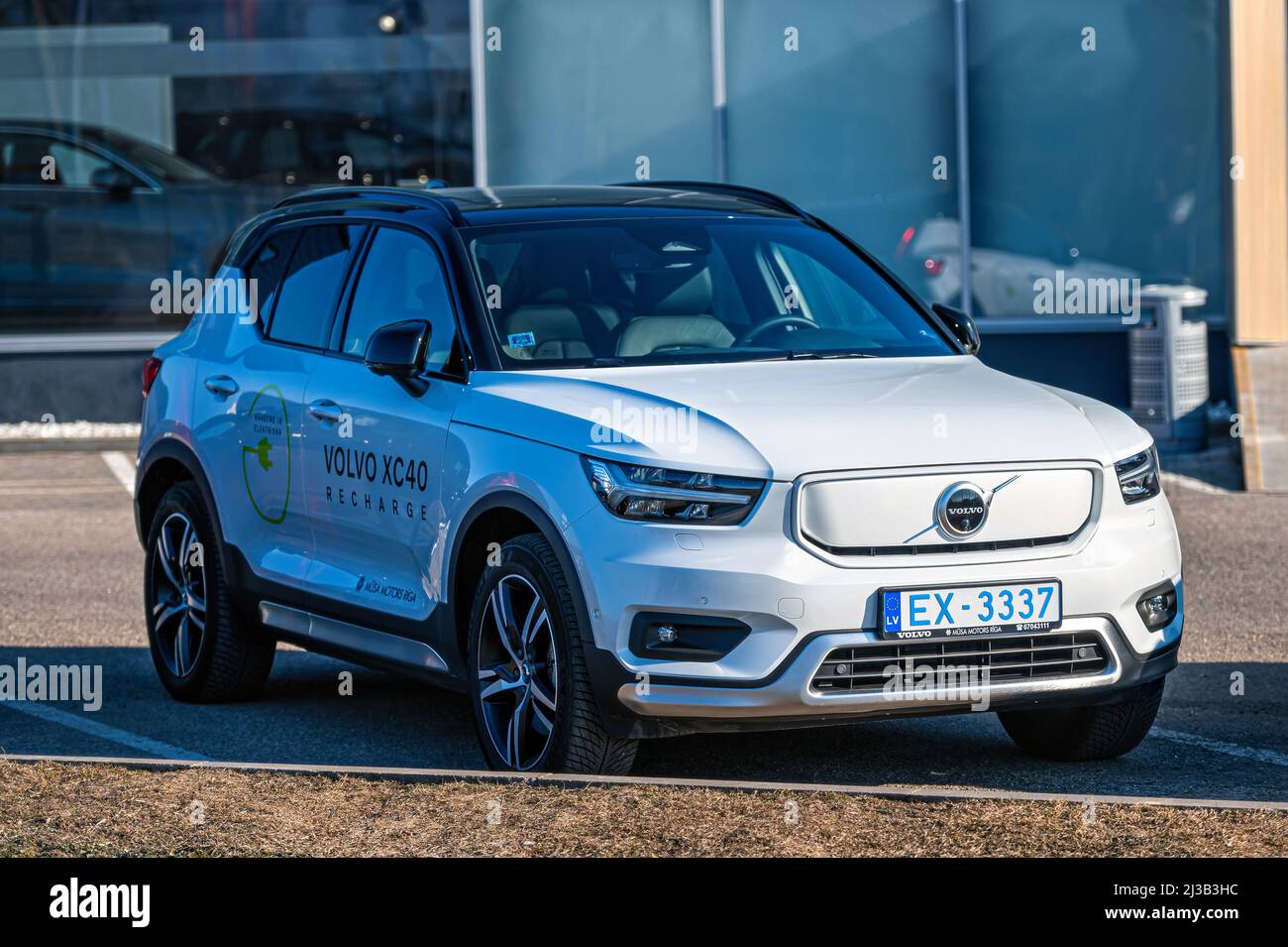 Riga, Lettonia, 18 marzo 2022: Volvo XC40 Recharge, il compatto Sport Utility Vehicle (SUV) di Volvo Cars Foto Stock