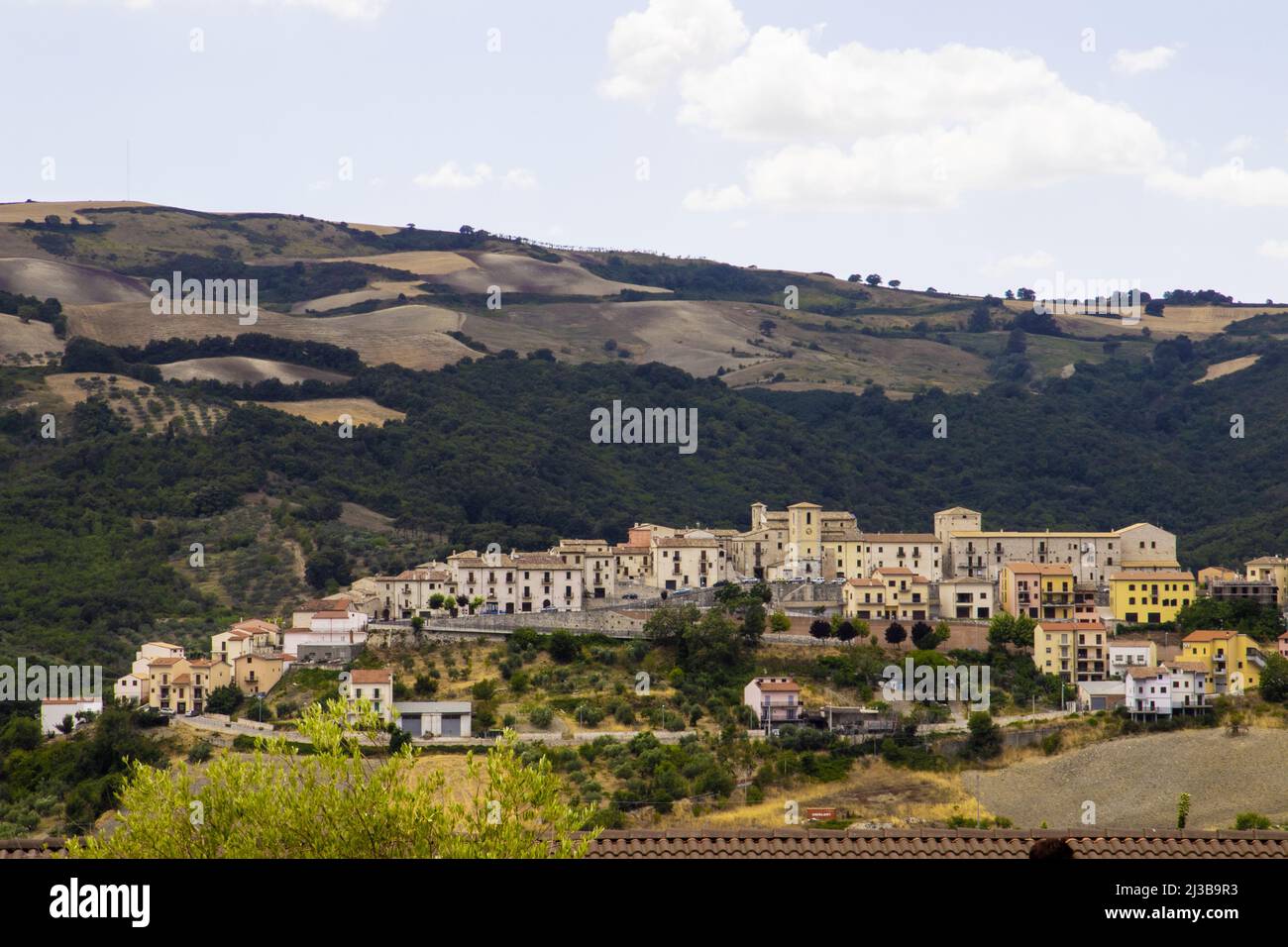 Vista di San Giuliano di Puglia, città di Molise, Italia meridionale Foto Stock