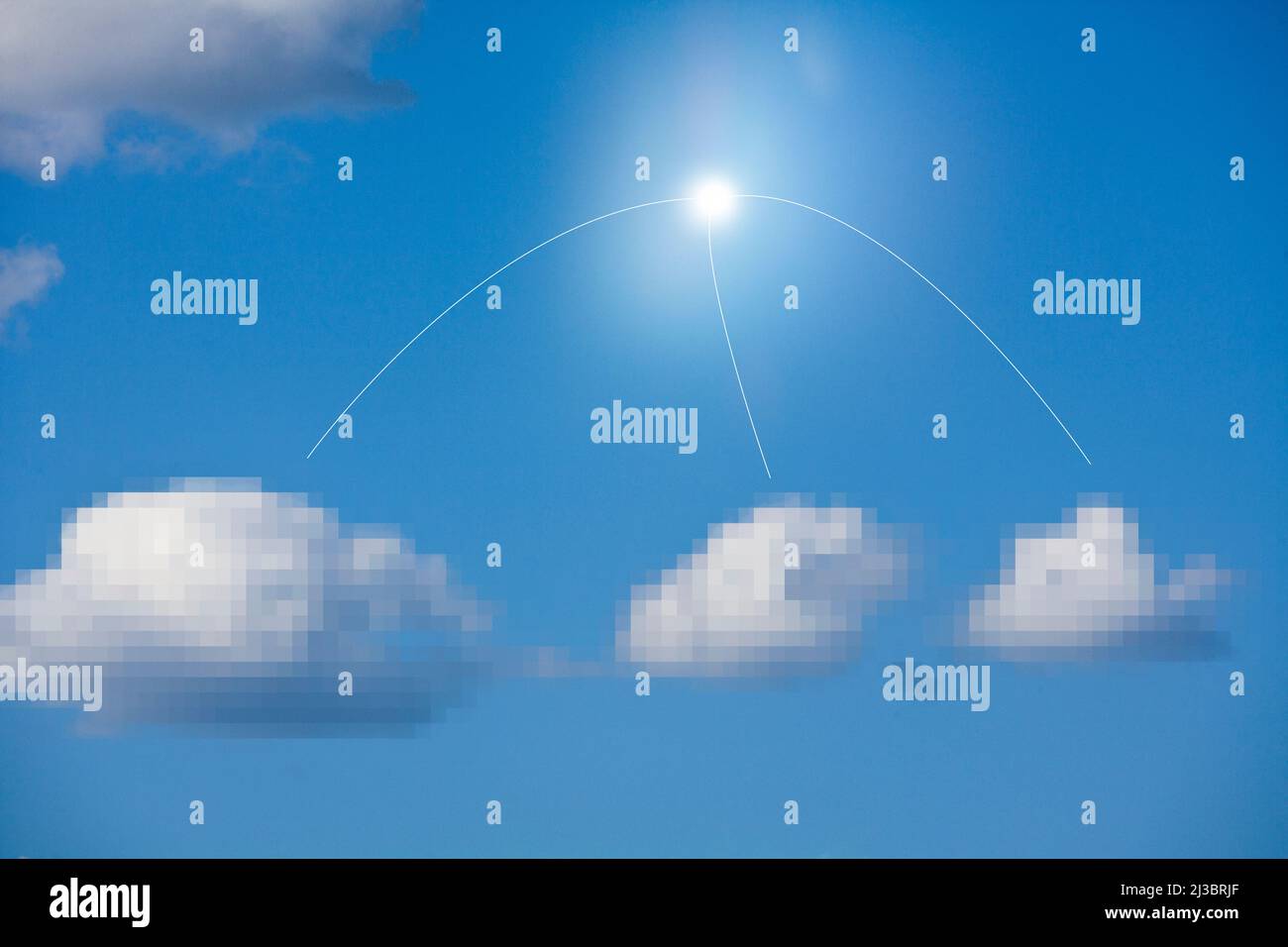 Sole e nuvole pixelated nel cielo blu Foto Stock