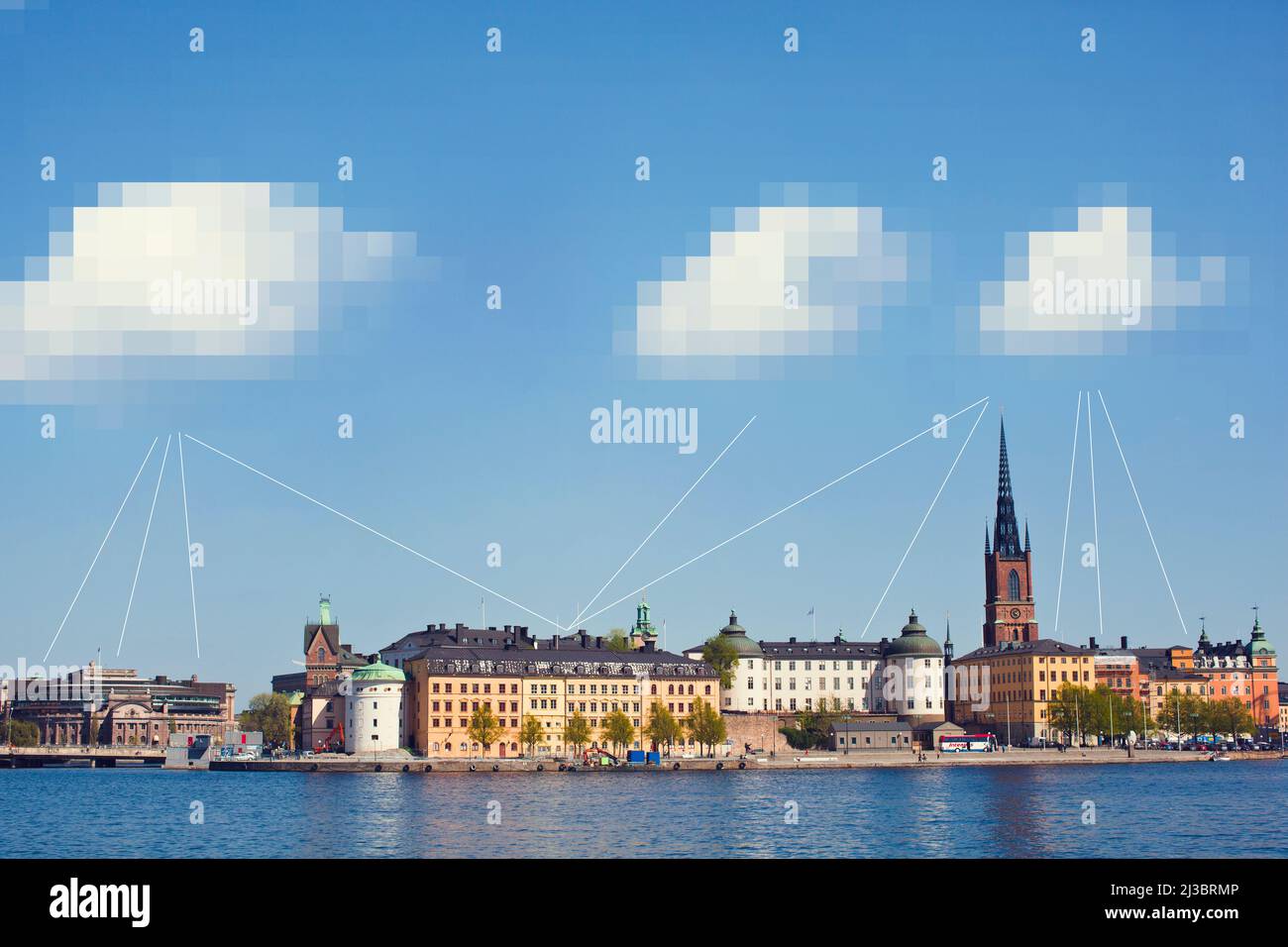 Nuvole pixelated sopra la città vecchia di Stoccolma, Svezia Foto Stock