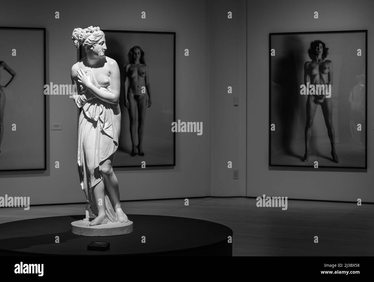 Statua di Venere Italica scolpita nel 1804 da Antonio Canova. MART - Mart - Museo di Arte moderna e Contemporanea di Trento e Rovereto, Italia settentrionale. Foto Stock