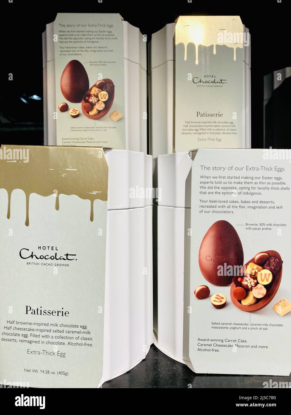 Uova di Pasqua di cioccolato di lusso da Hotel Chocolat un chocolatier britannico. Foto Stock