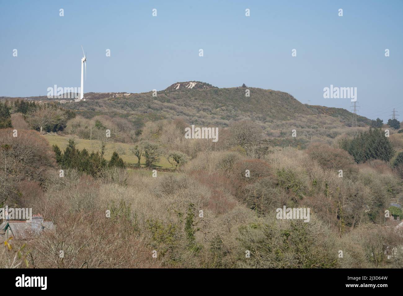 Vista della terra bonificata sul sentiero del parco di campagna al Wheal Martyn Clay Works Museum, Carthew, St Austell, Cornovaglia, Regno Unito. Foto Stock