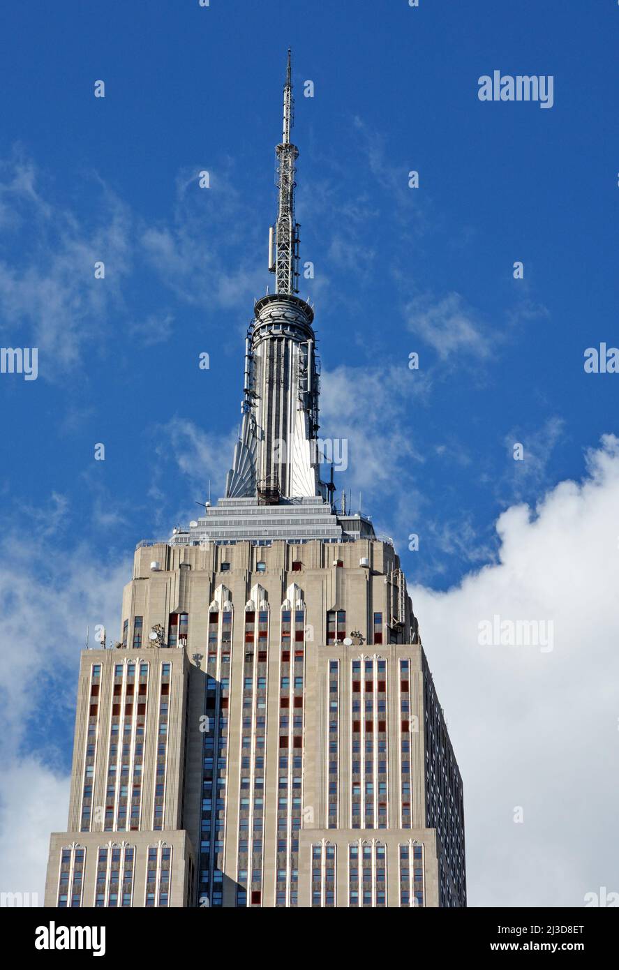 NEW YORK - AGOSTO 08 l'Empire state Building il 08 Agosto 2013 a New York, USA l'Empire state Building e' un punto di riferimento a 102 piani e American cu Foto Stock