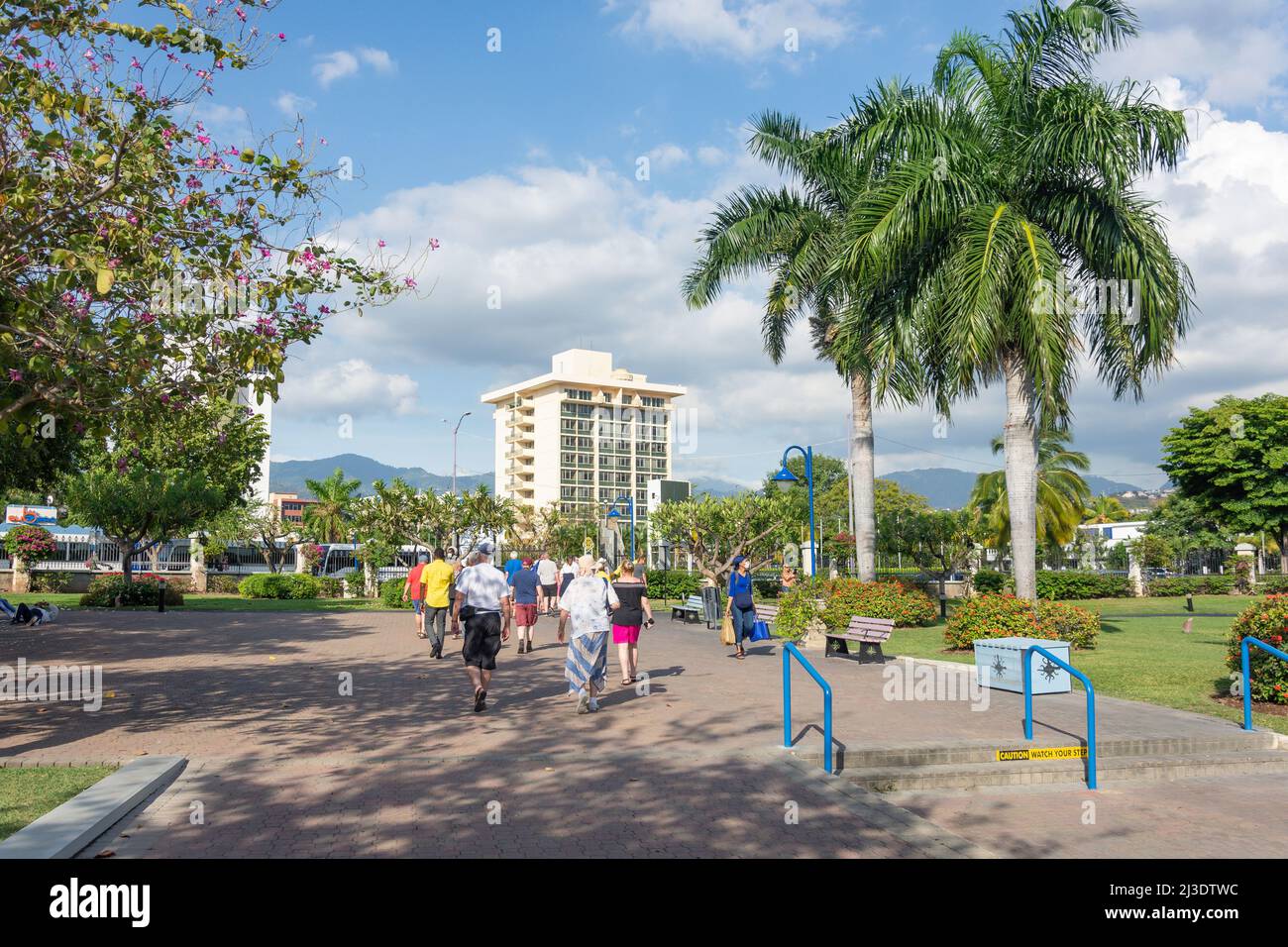 Vista del centro città da Emancipation Park, Kingston, Giamaica, Greater Antille, Caraibi Foto Stock
