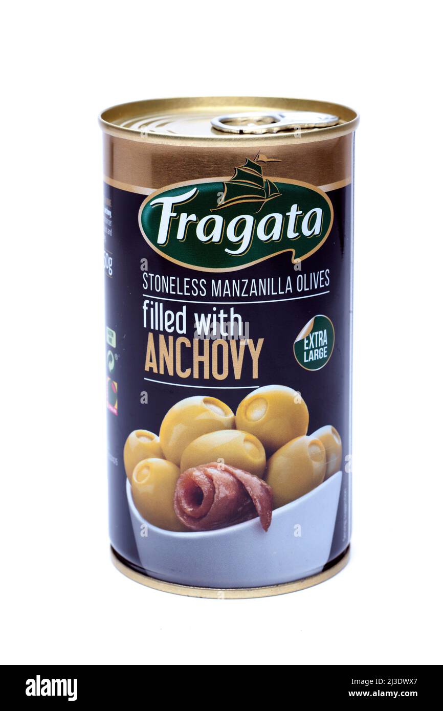 Scatola di Fragata senza pietre Manzanilla Olive extra large piene di acciuga Foto Stock