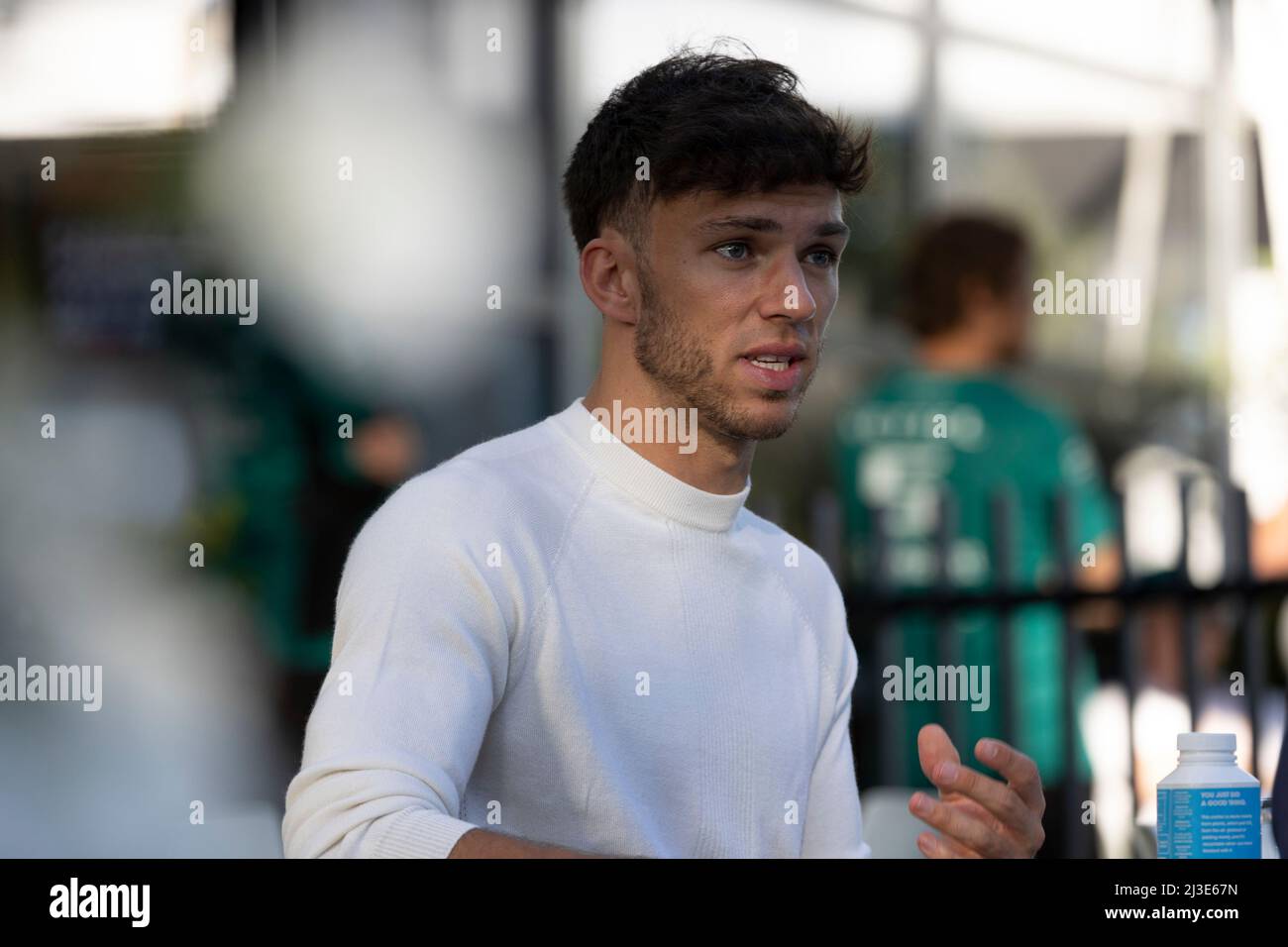 Melbourne, Australia. 07th Apr 2022. Pierre Gasly di Francia e la Scuderia AlphaTauri hanno visto durante le interviste nel paddock davanti al Gran Premio d'Australia 2022 al circuito Albert Park Grand Prix. Credit: SOPA Images Limited/Alamy Live News Foto Stock
