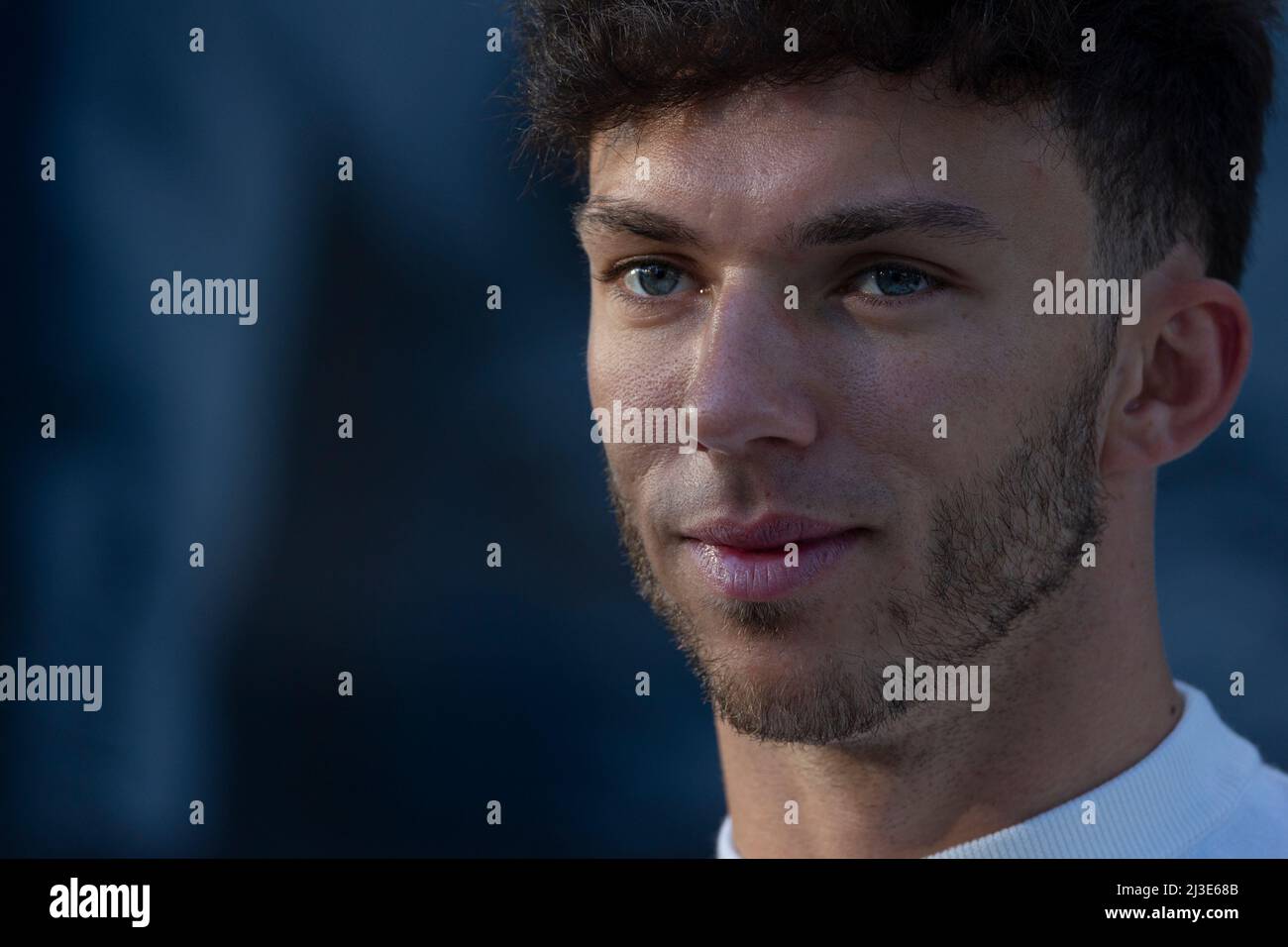 Melbourne, Australia. 07th Apr 2022. Pierre Gasly di Francia e la Scuderia AlphaTauri hanno visto durante le interviste nel paddock davanti al Gran Premio d'Australia 2022 al circuito Albert Park Grand Prix. Credit: SOPA Images Limited/Alamy Live News Foto Stock