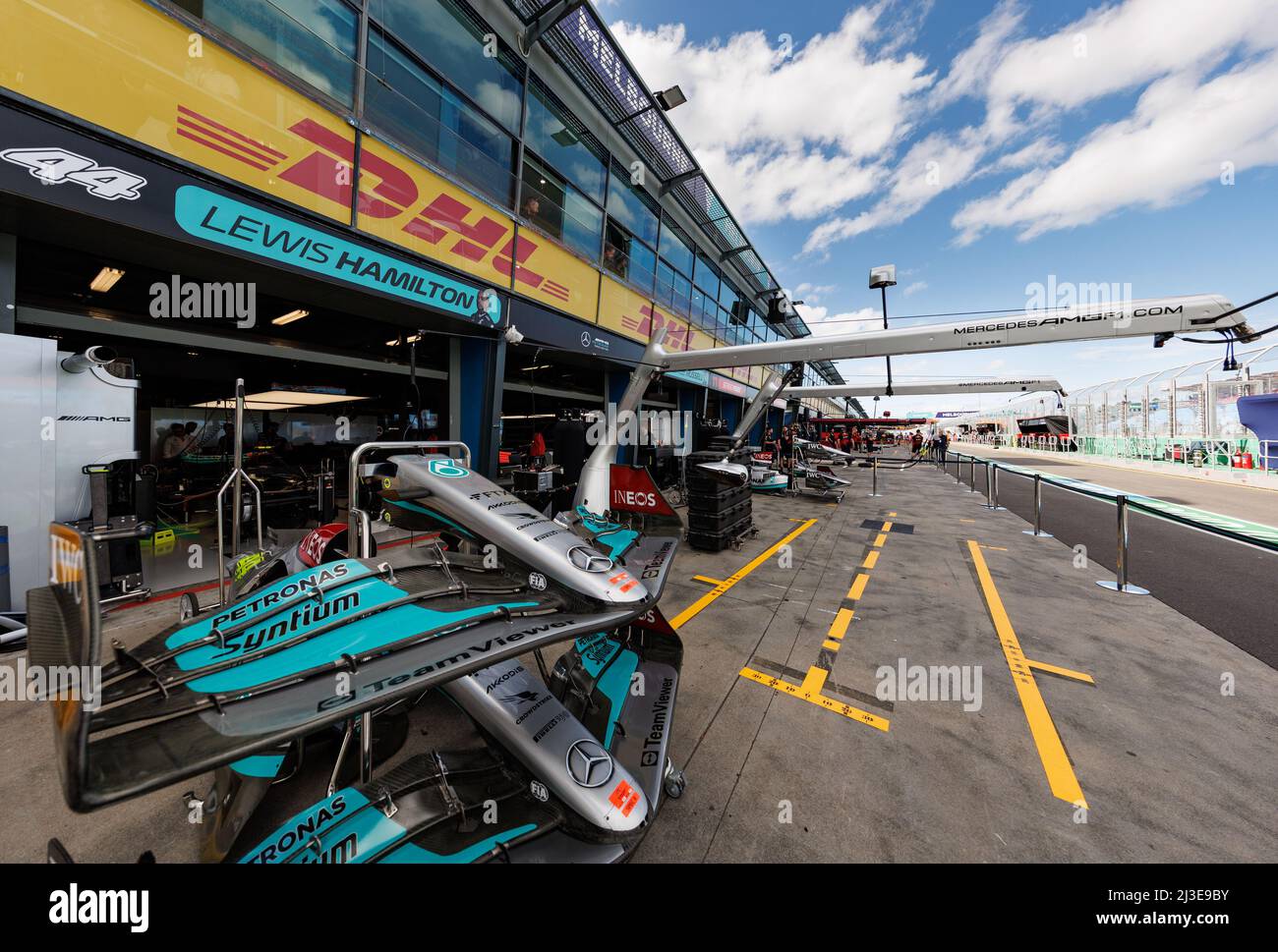 MELBOURNE, AUSTRALIA, circuito Albert Park Grand Prix, 7. Aprile: Il team Mercedes durante il Gran Premio di Formula uno australiano al circuito Albert Park Grand Prix 7. Aprile, 2022. Foto Stock